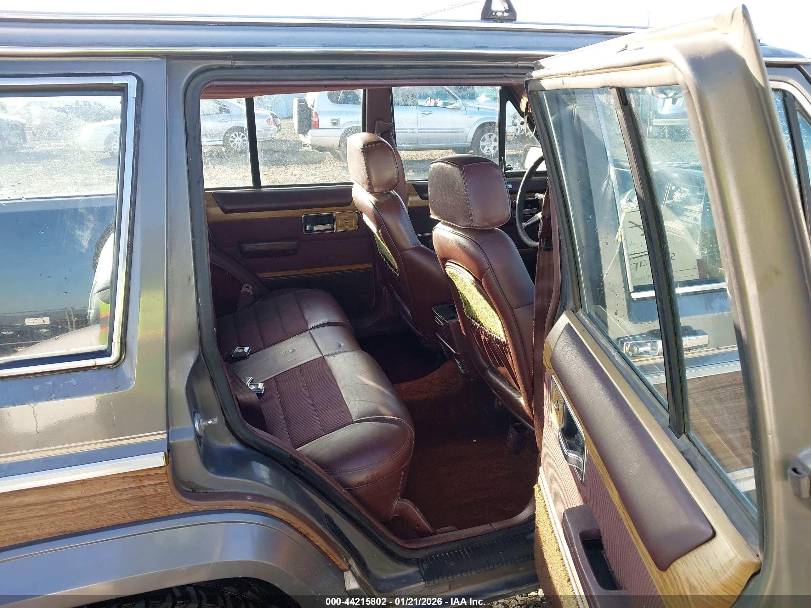 JEEP WAGONEER image 8