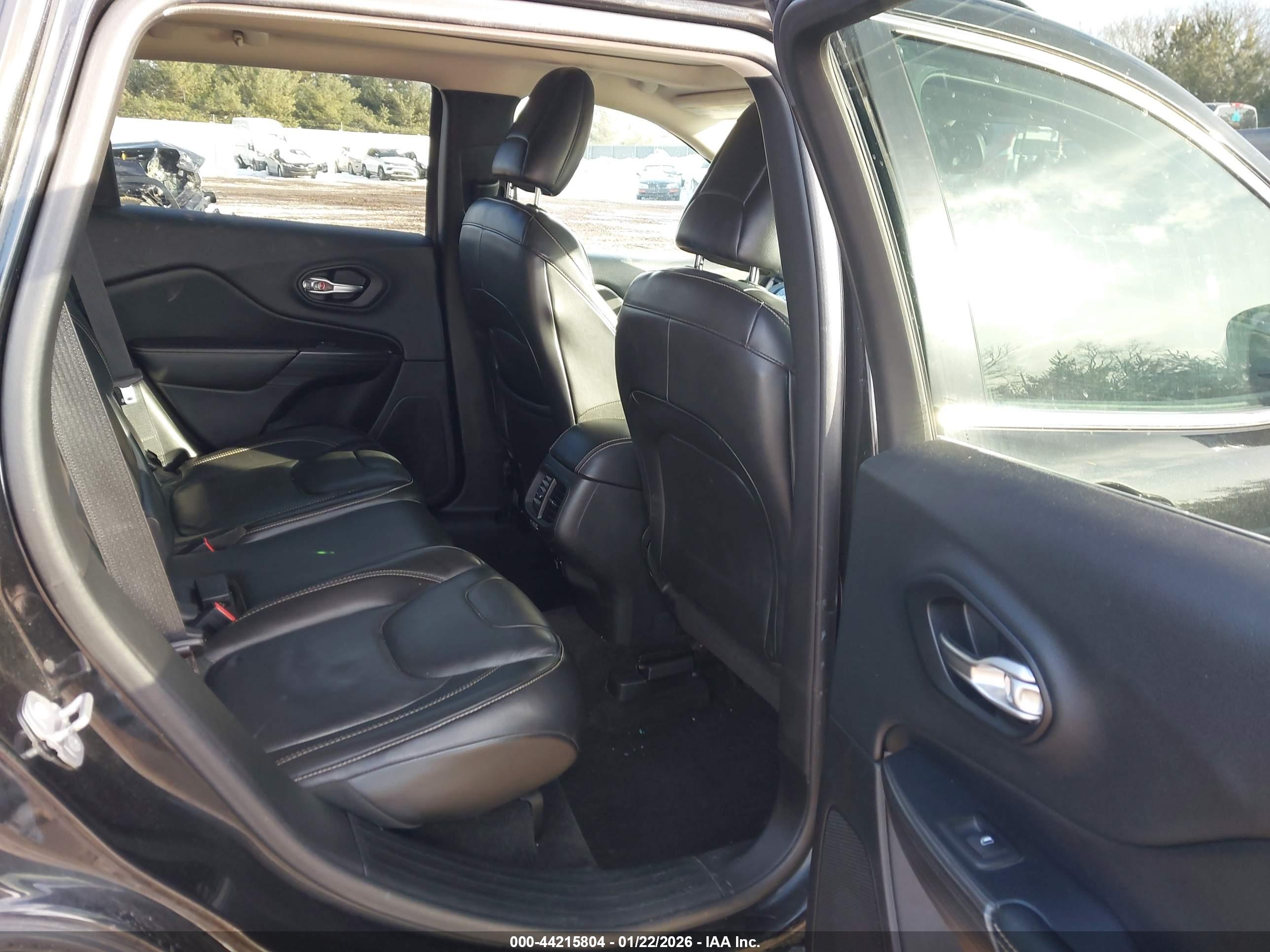 JEEP CHEROKEE image 8