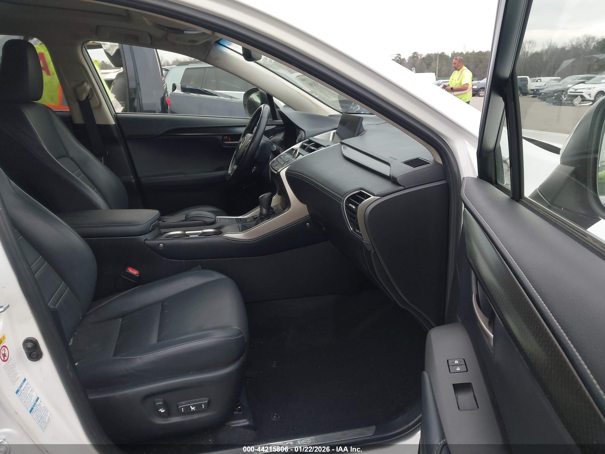 LEXUS NX image 5