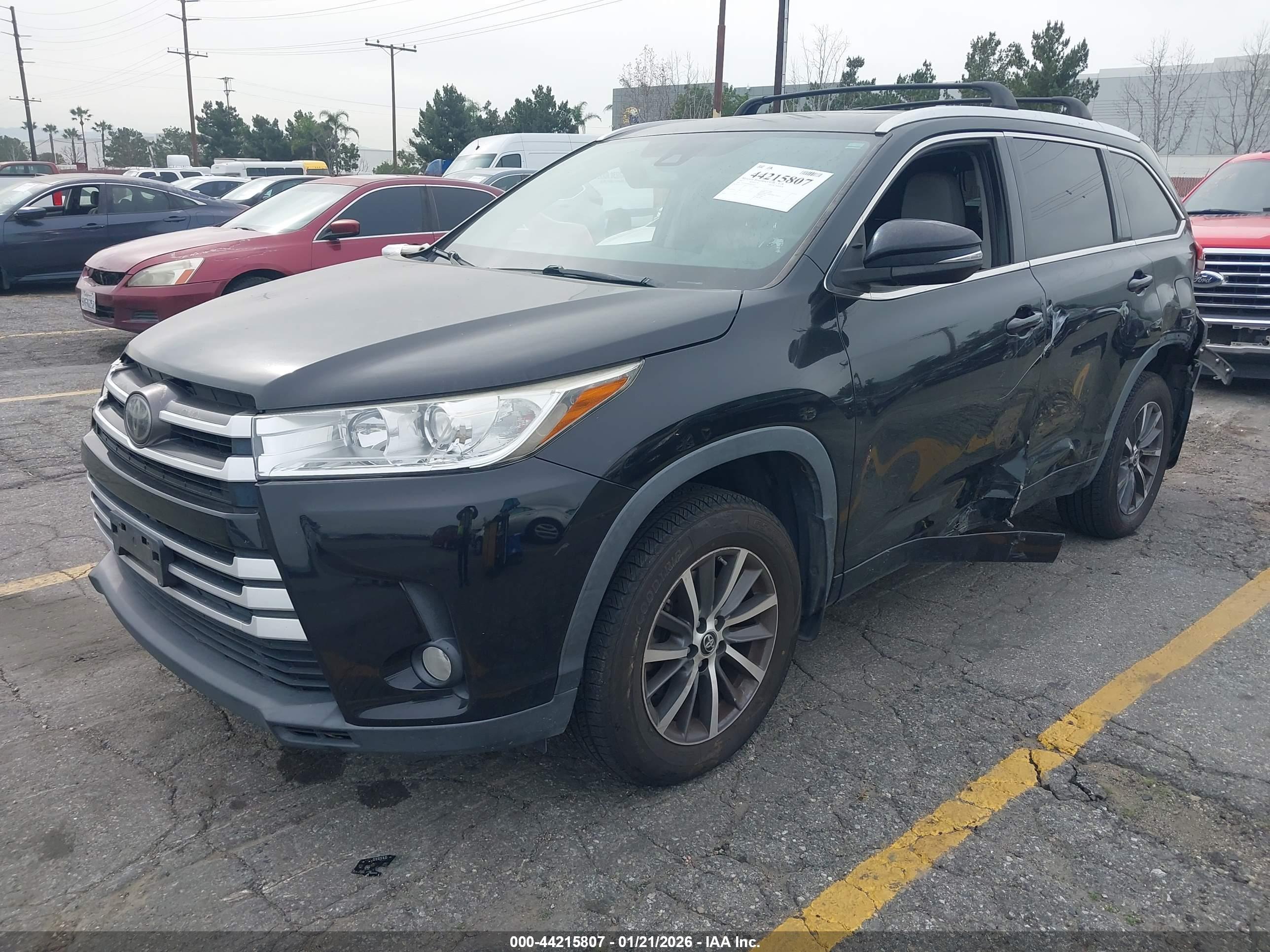 TOYOTA HIGHLANDER image 2