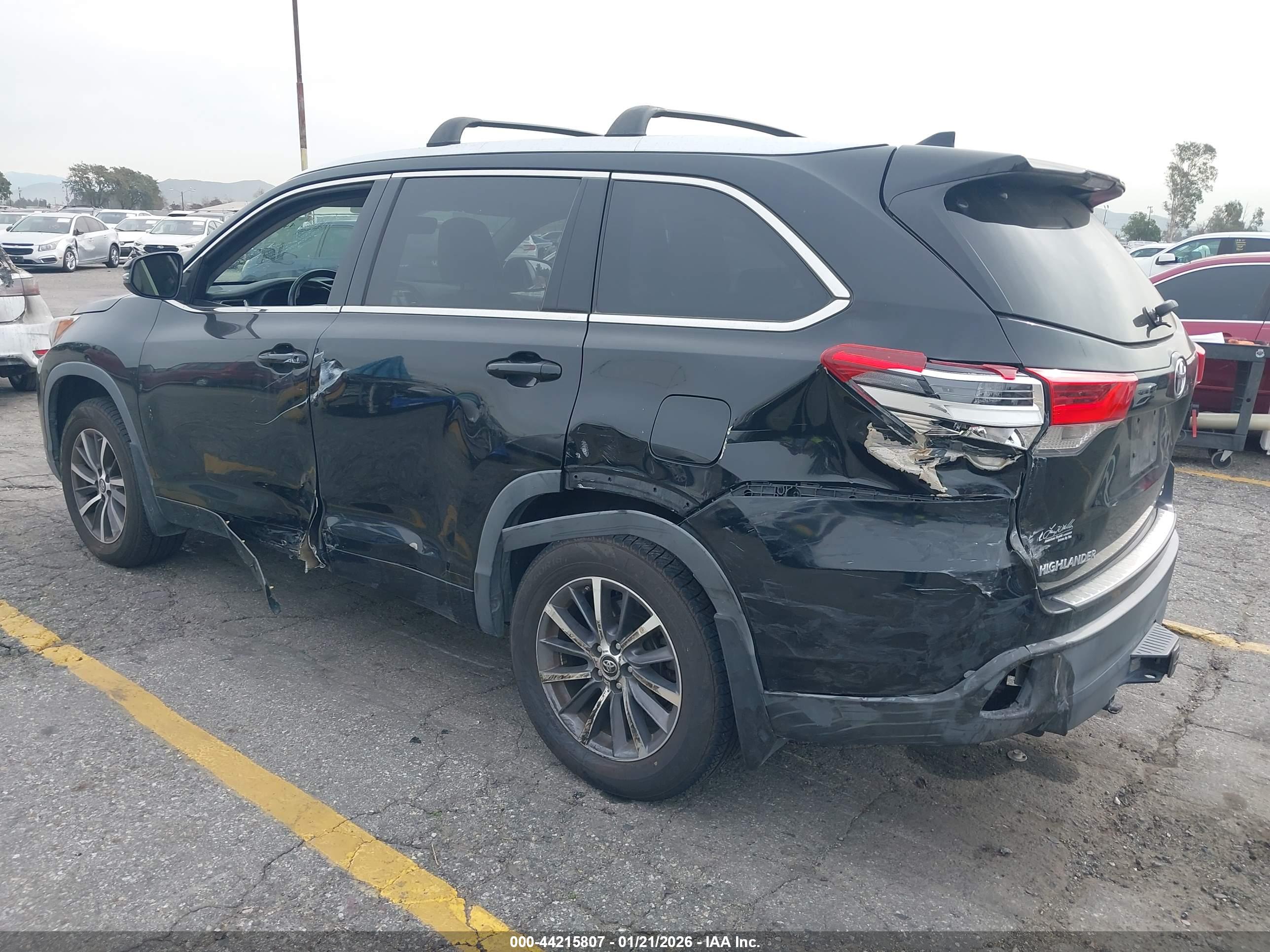 TOYOTA HIGHLANDER image 3