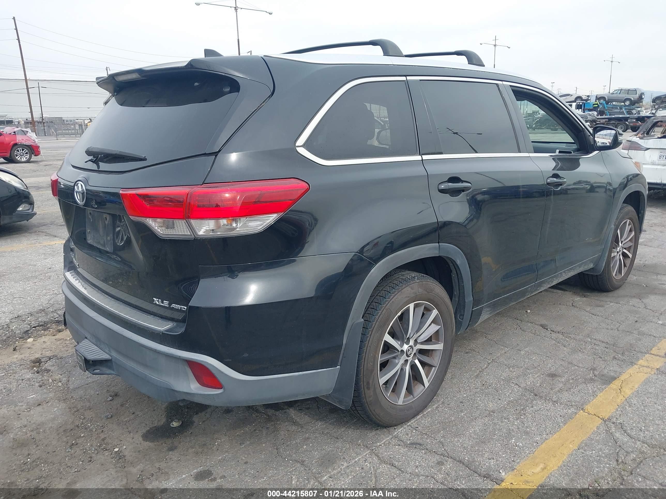 TOYOTA HIGHLANDER image 4