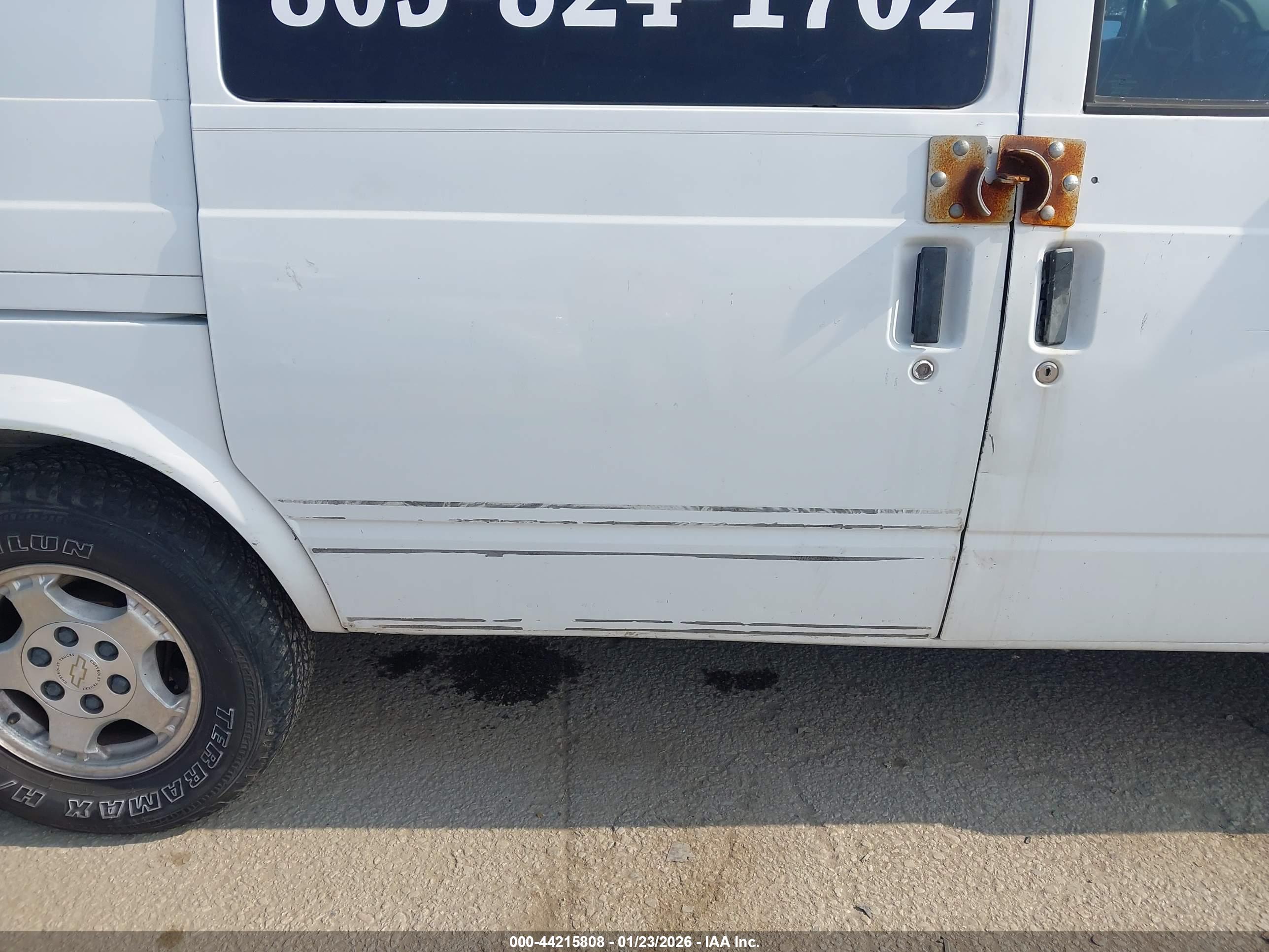 CHEVROLET ASTRO image 6