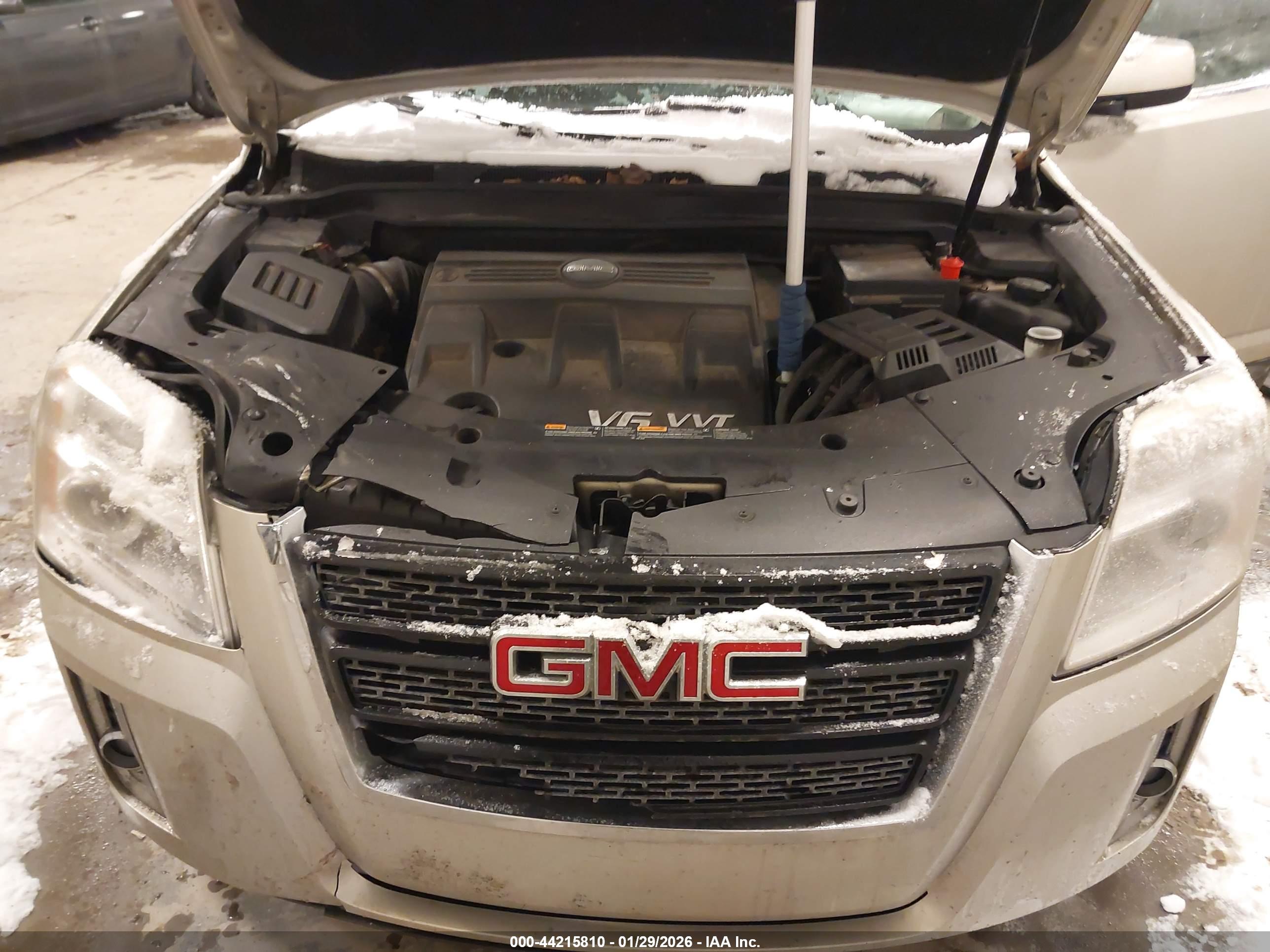 GMC TERRAIN image 10