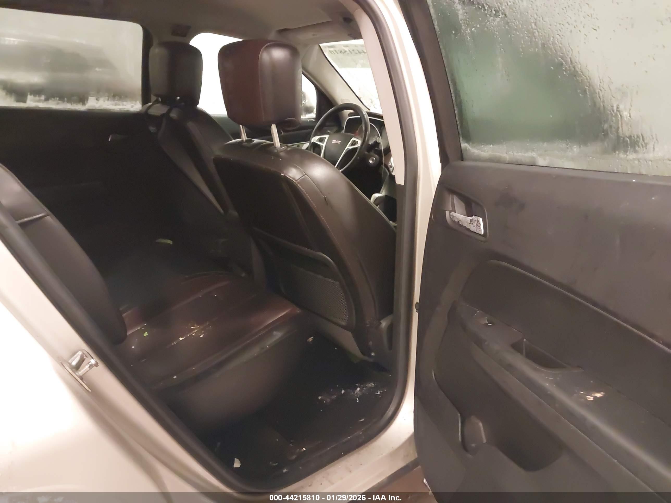 GMC TERRAIN image 8