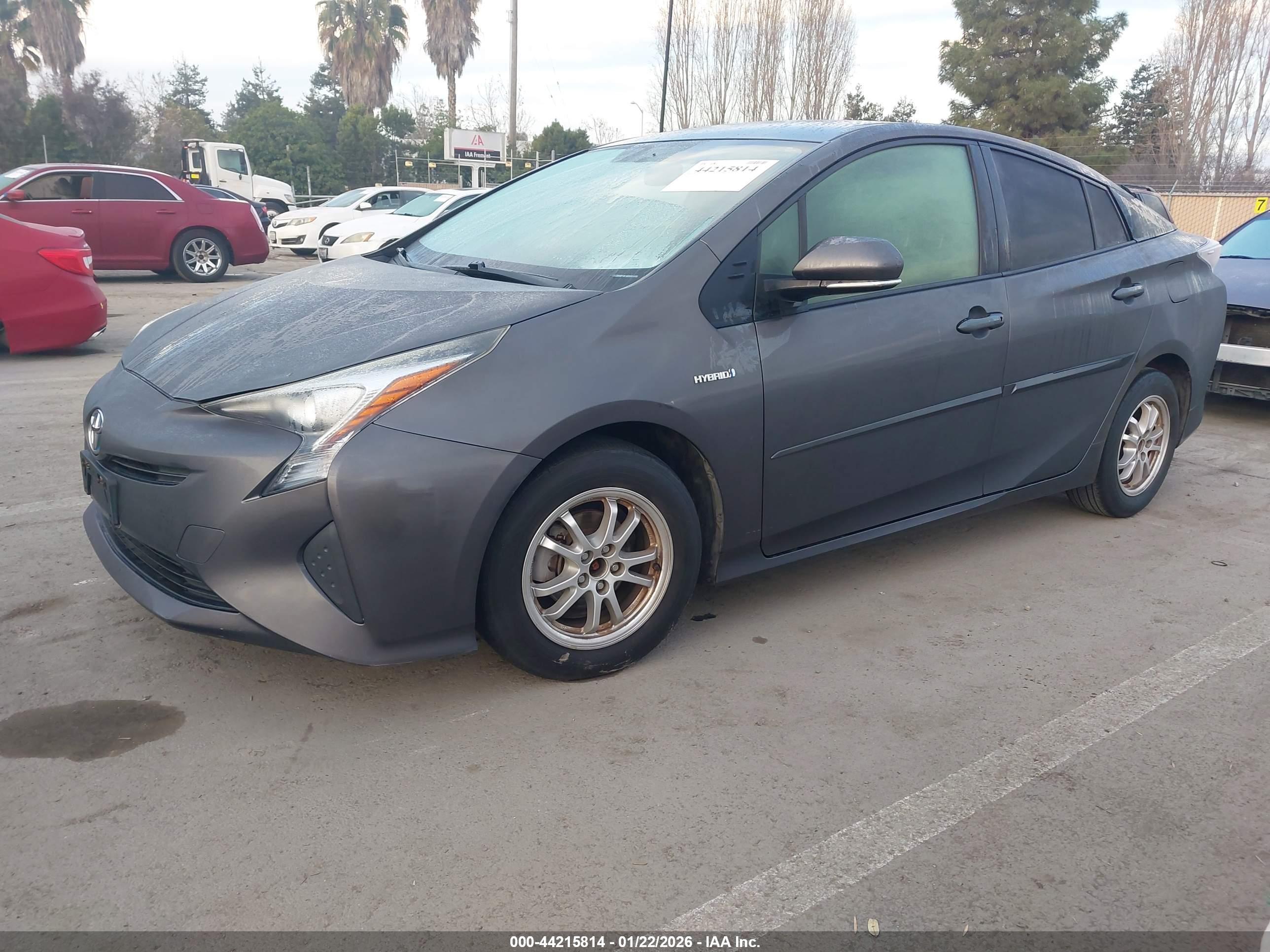 TOYOTA PRIUS image 2