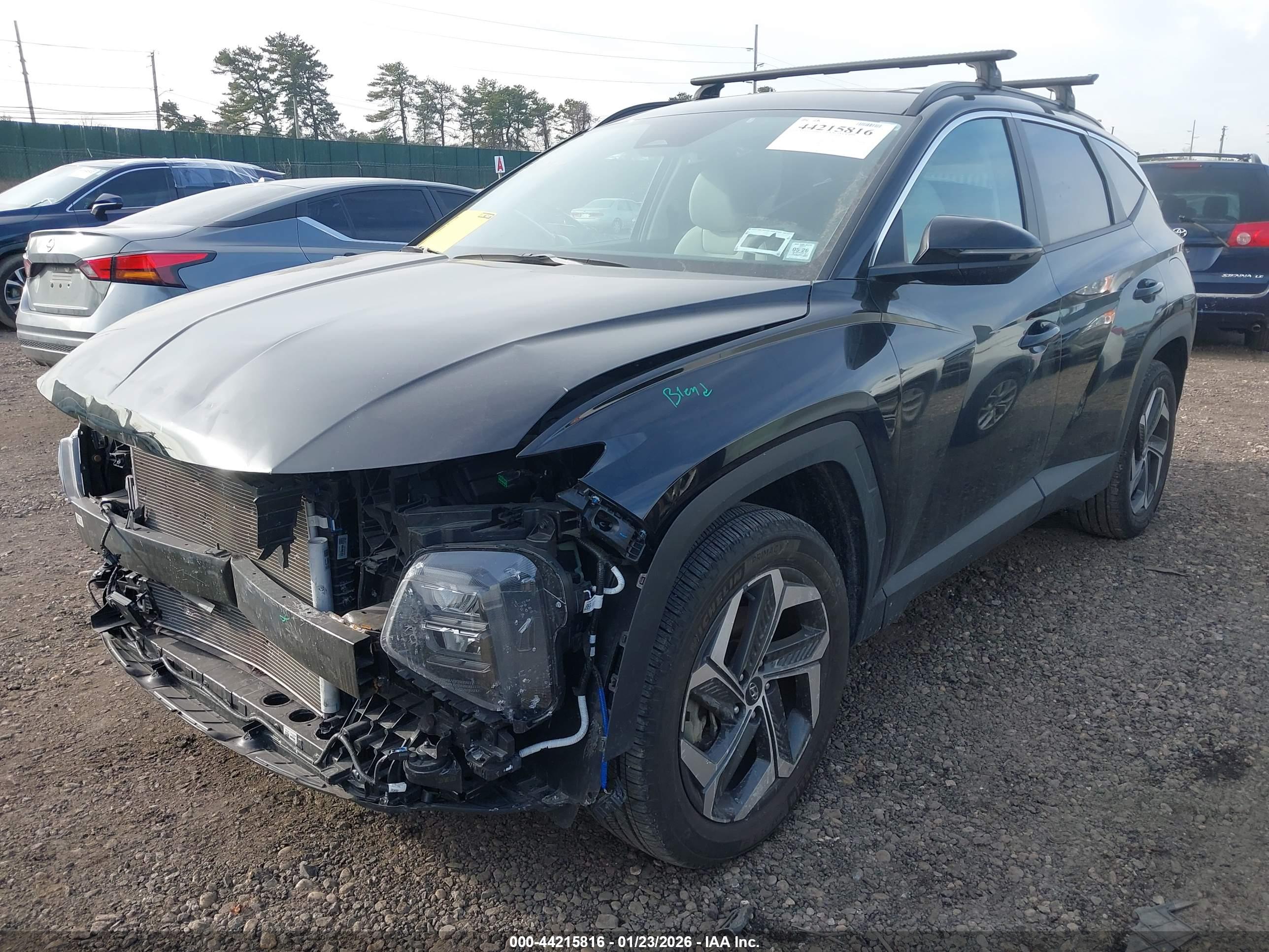 HYUNDAI TUCSON image 2
