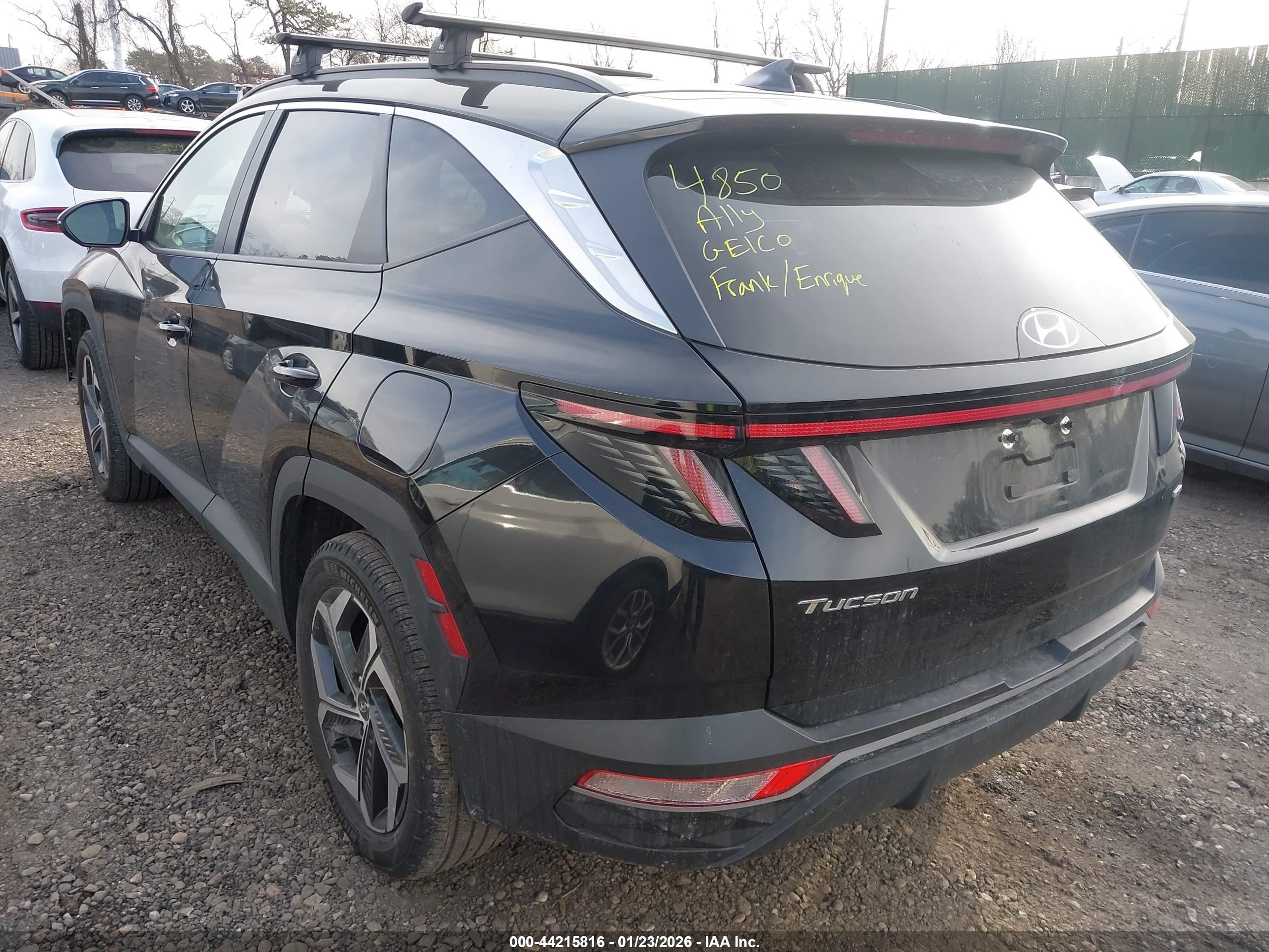 HYUNDAI TUCSON image 3