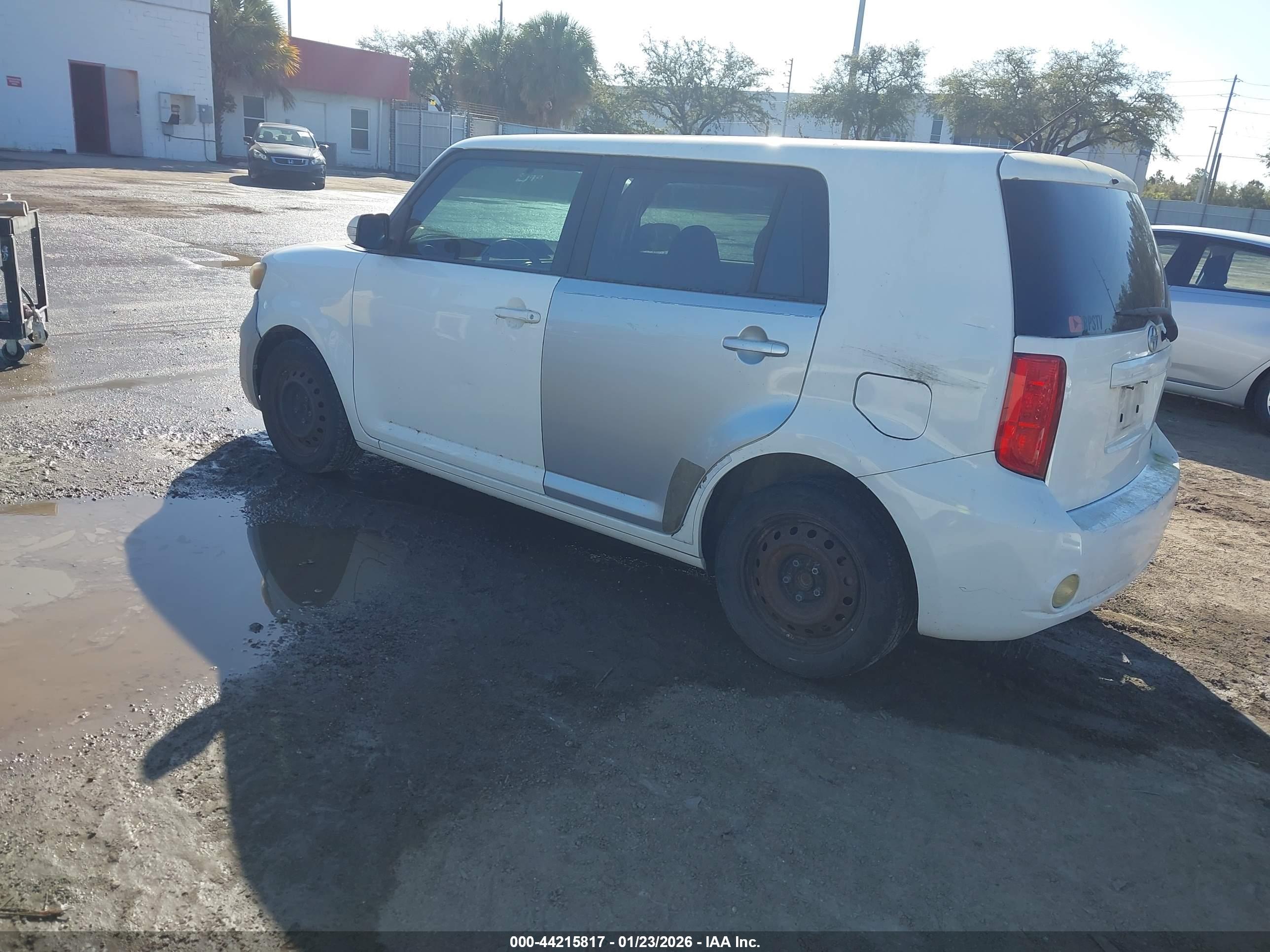 SCION XB image 3