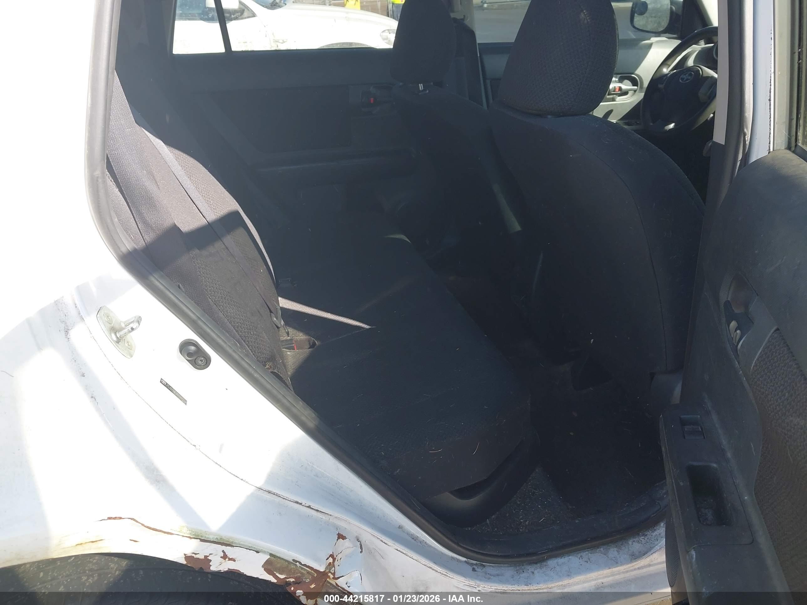 SCION XB image 8