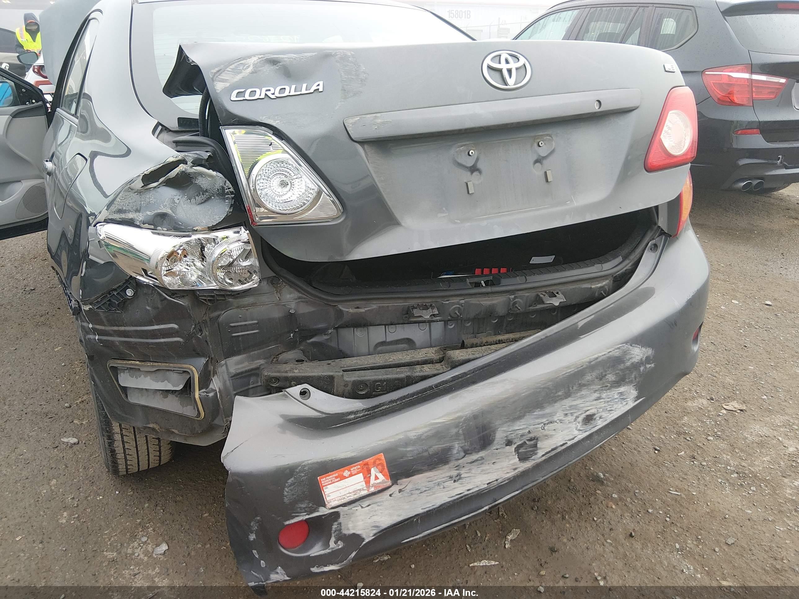TOYOTA COROLLA image 6