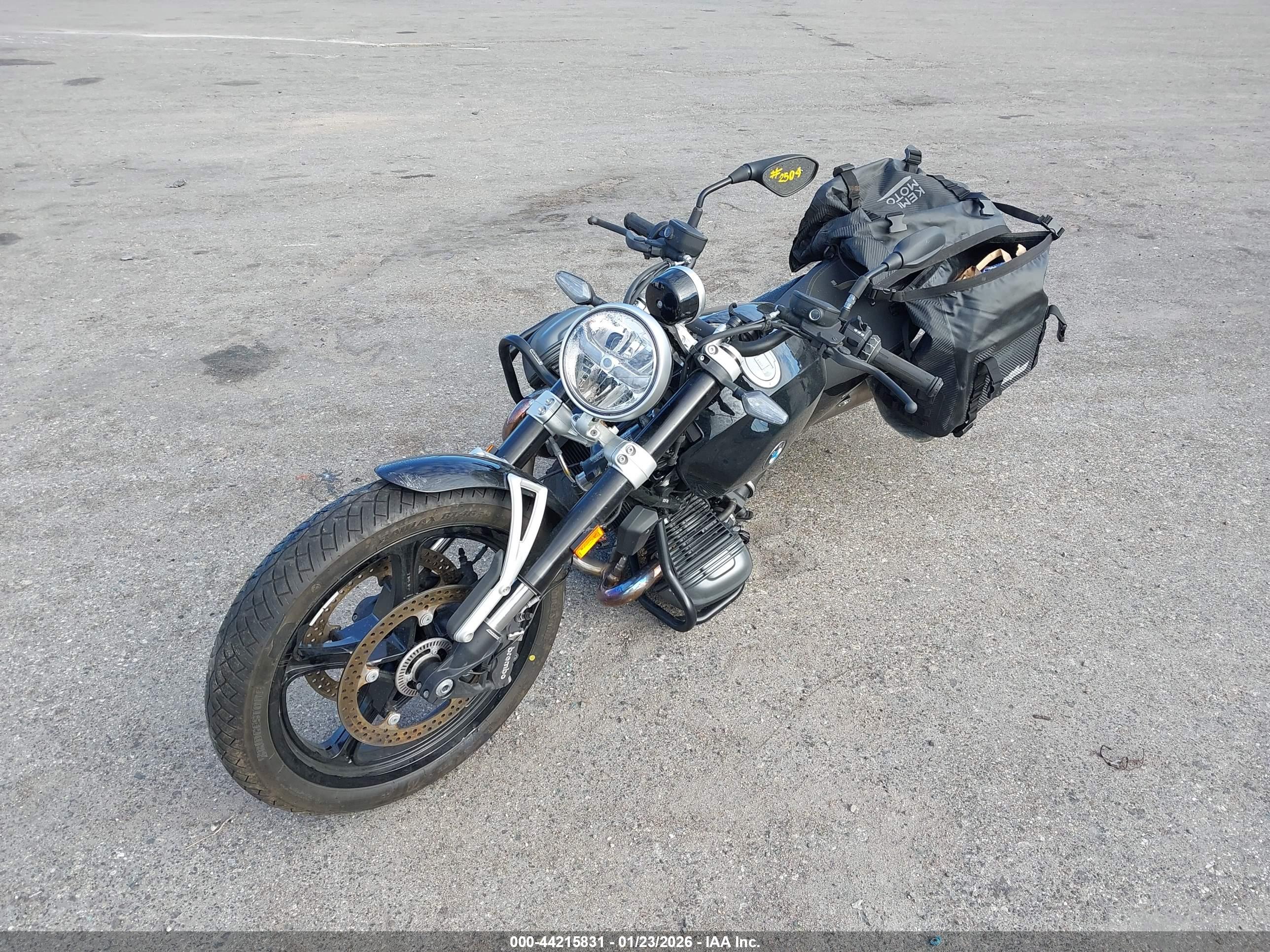 BMW R image 2