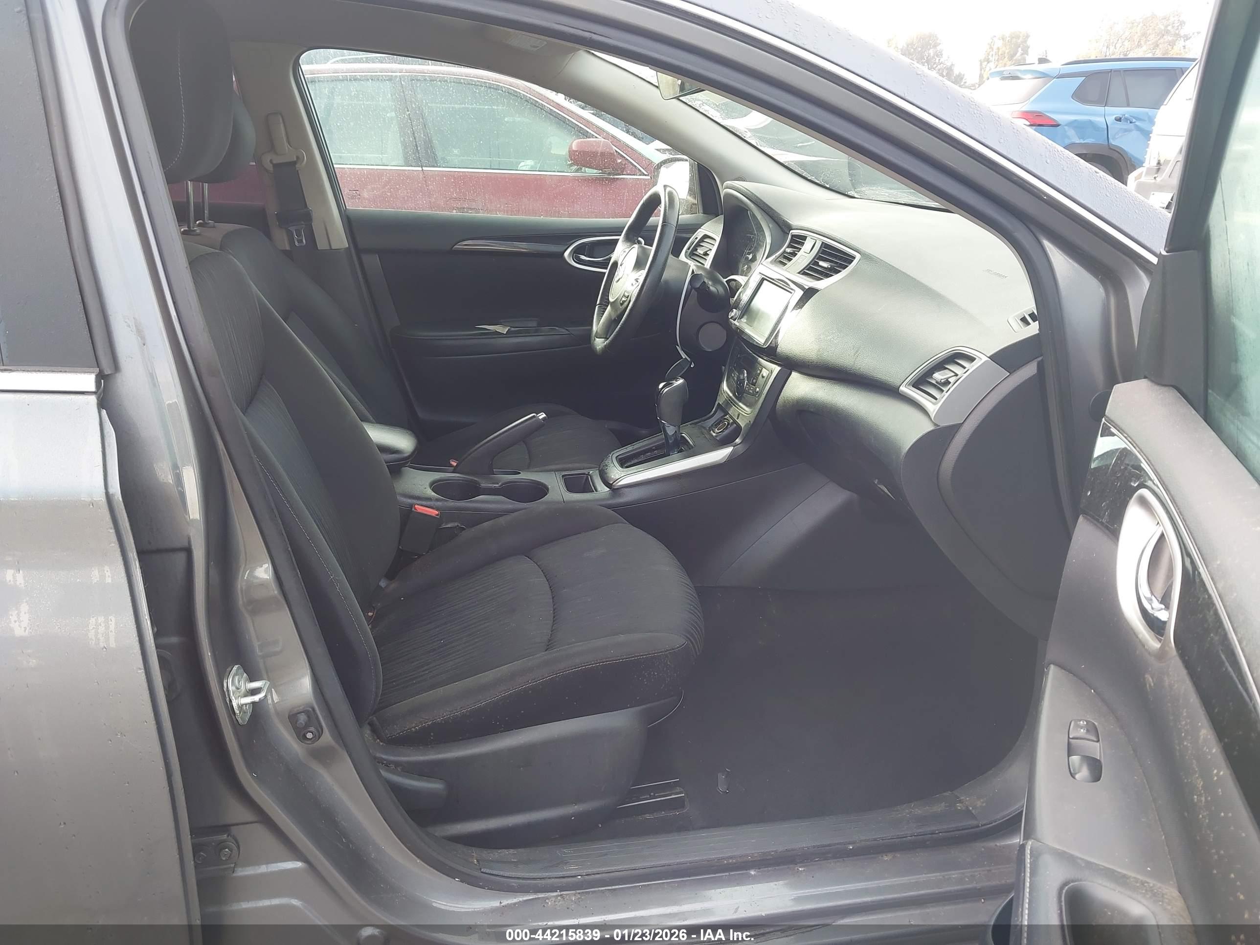 NISSAN SENTRA image 5