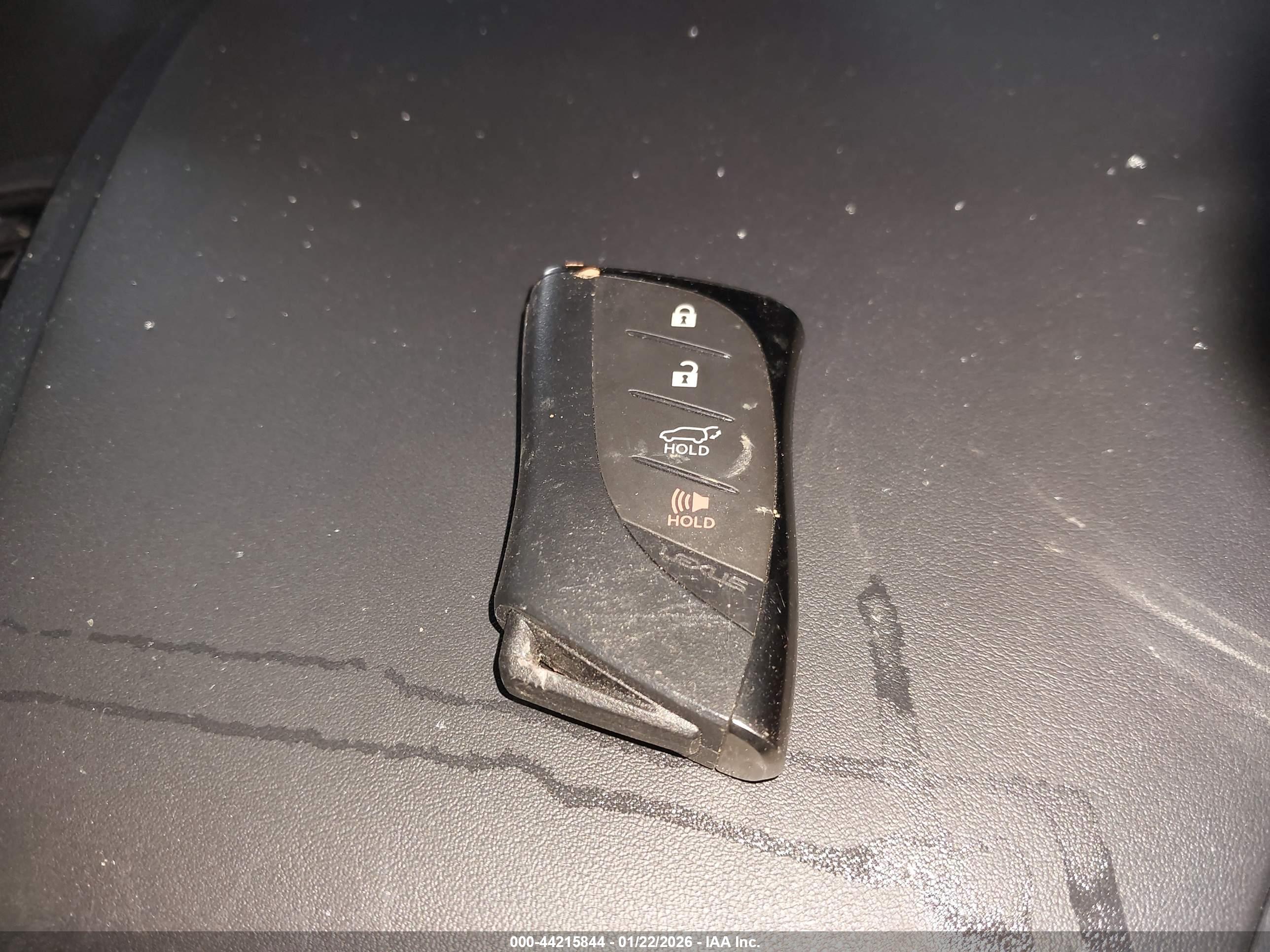 LEXUS UX image 11