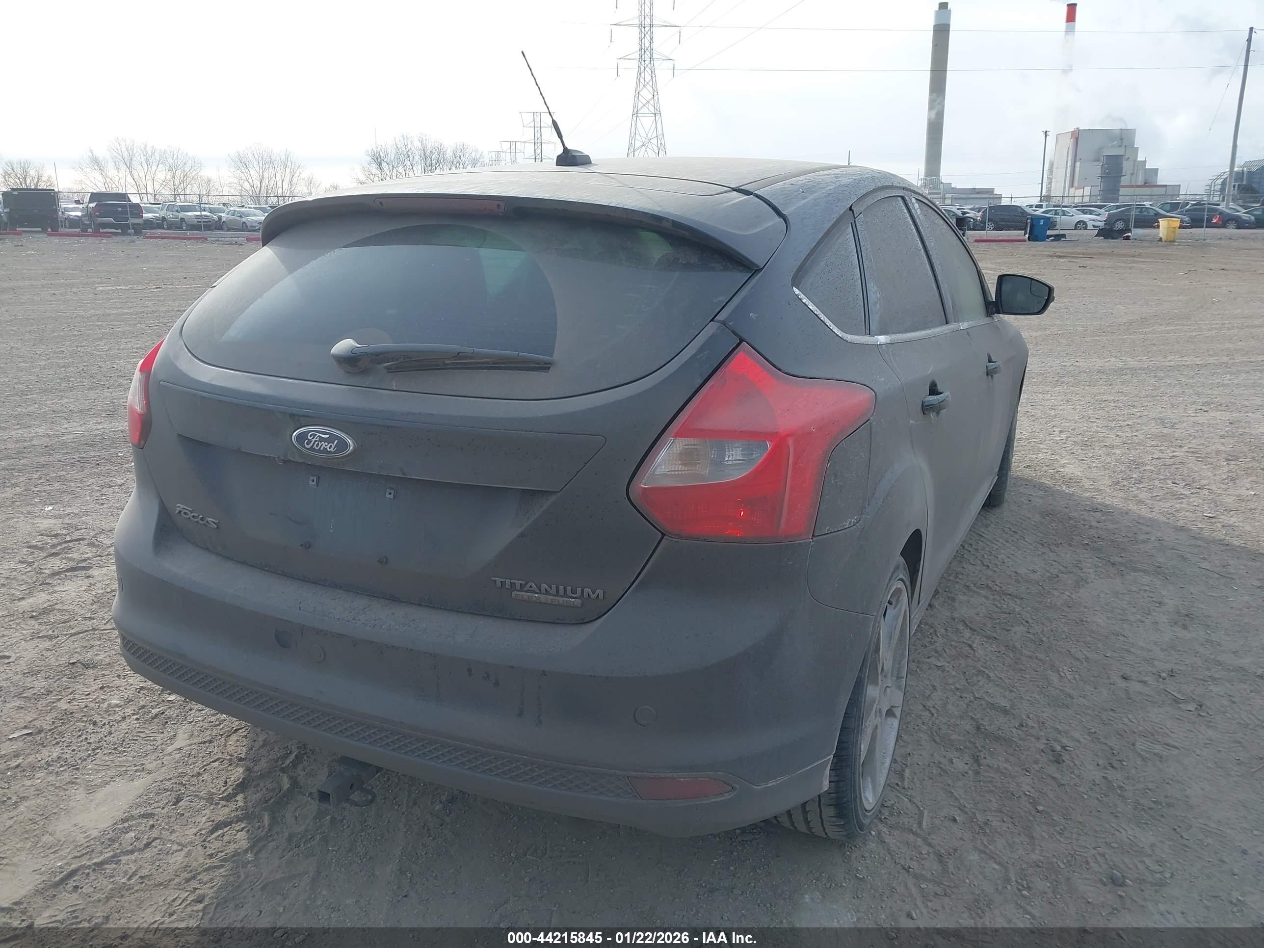 FORD FOCUS image 4