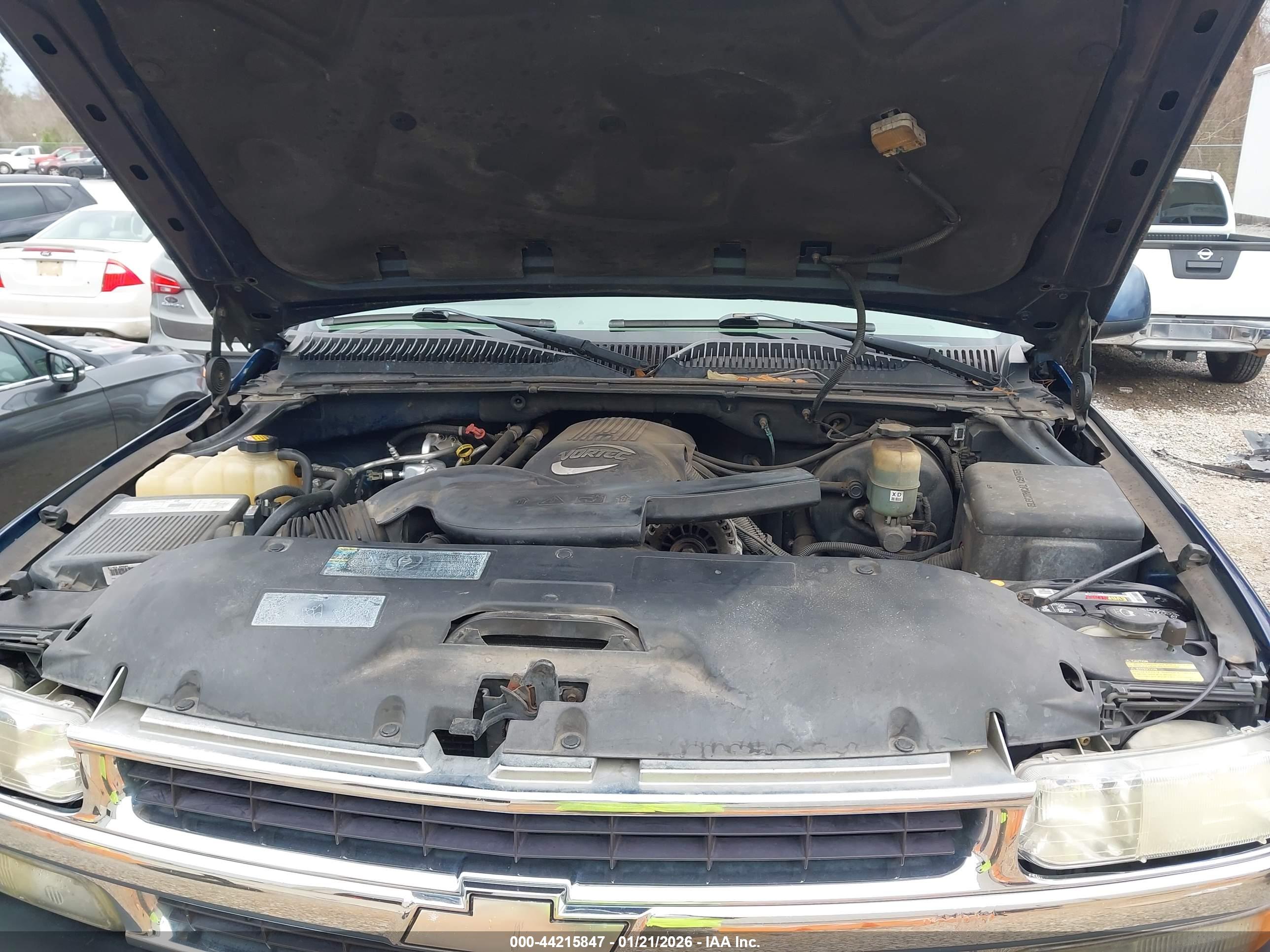 CHEVROLET TAHOE image 10
