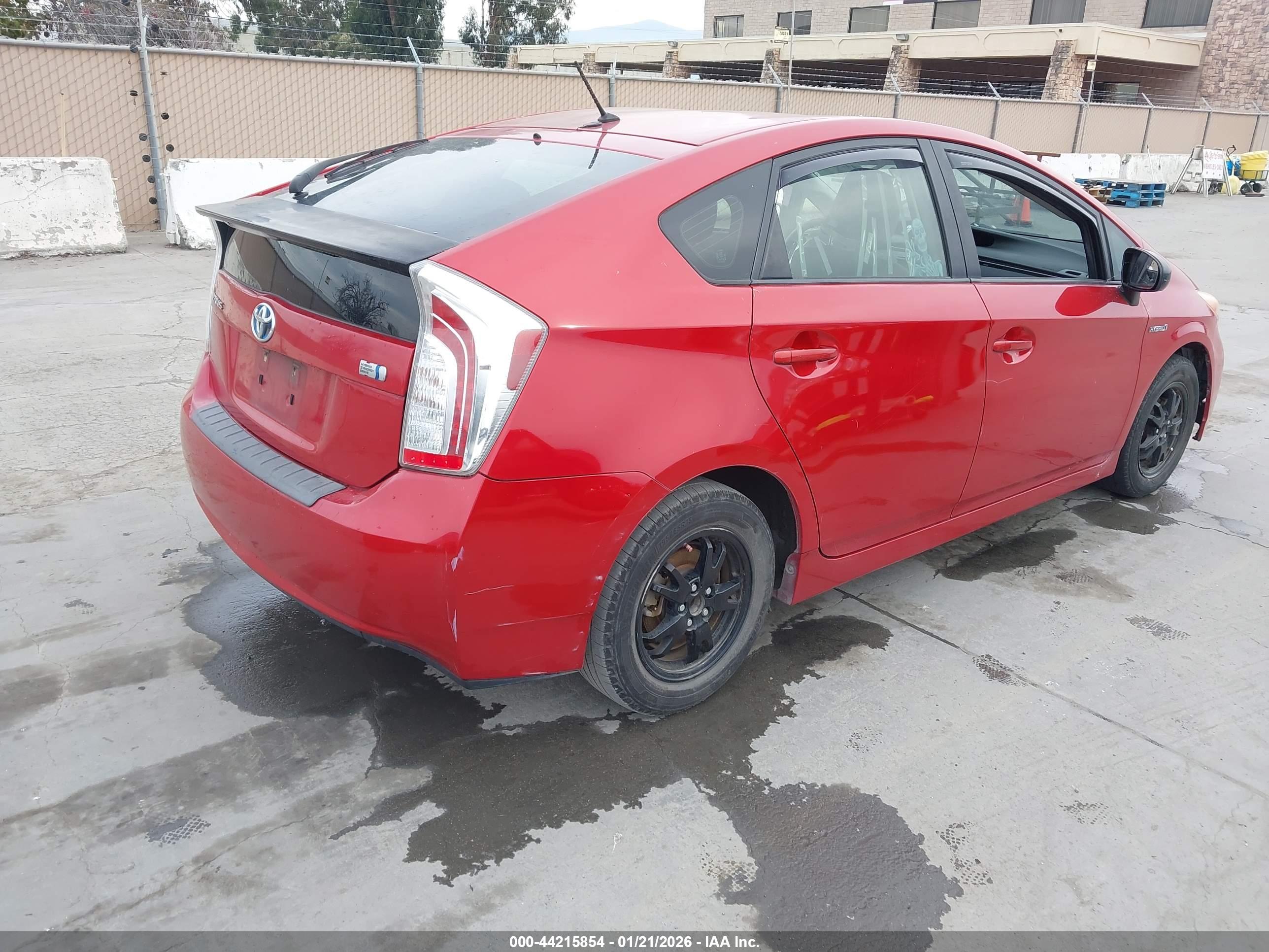TOYOTA PRIUS image 4