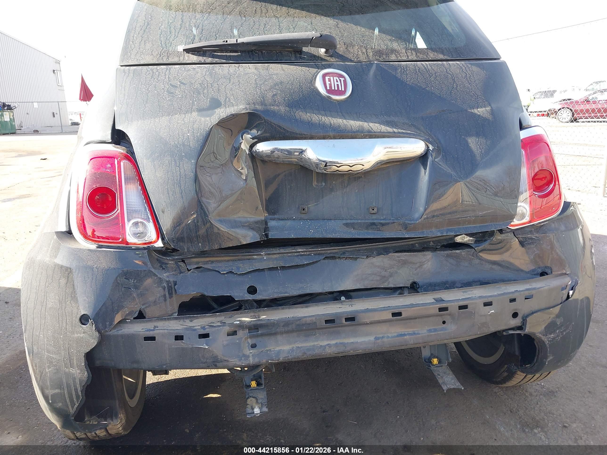 FIAT 500E image 6
