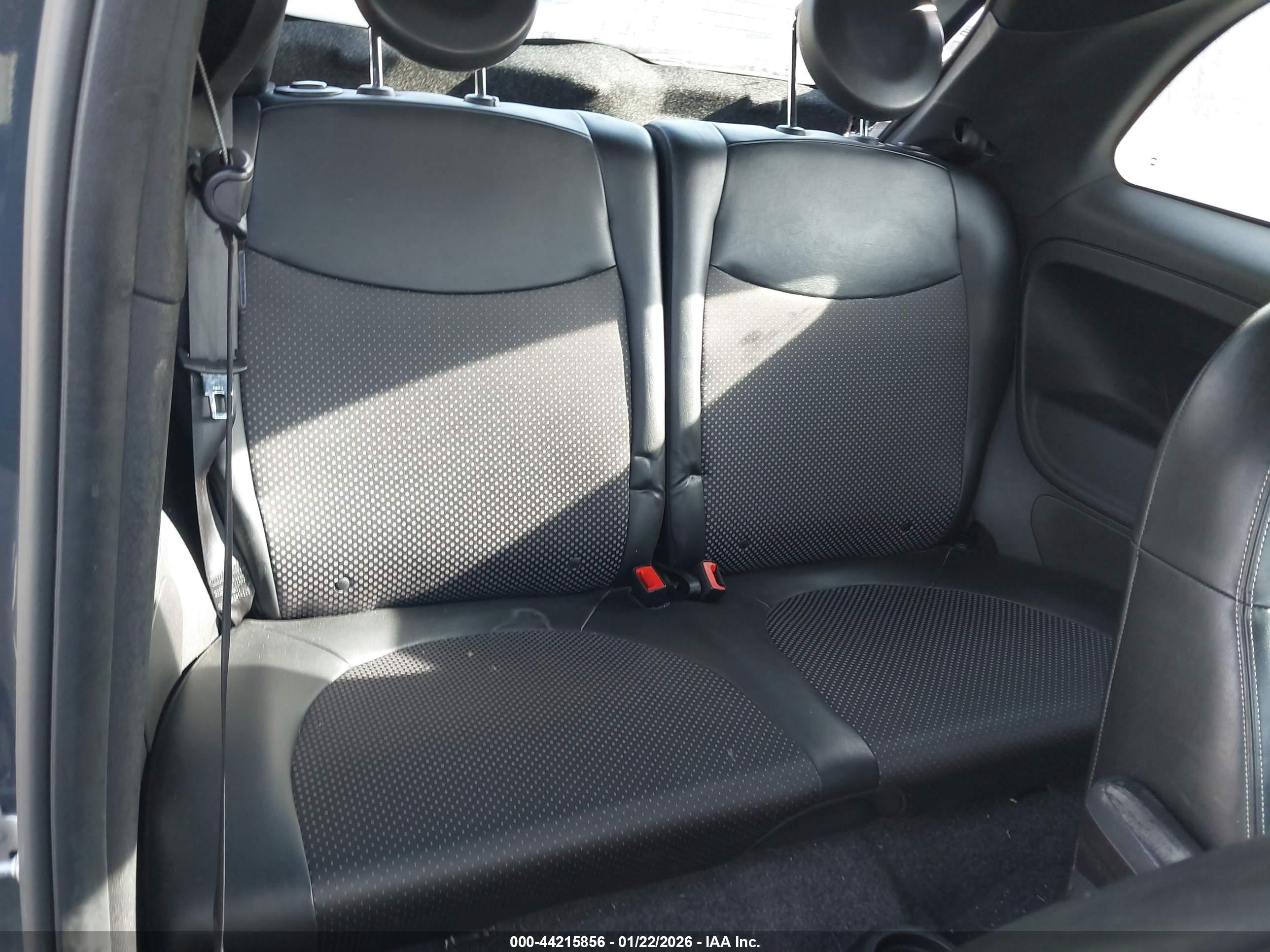 FIAT 500E image 8