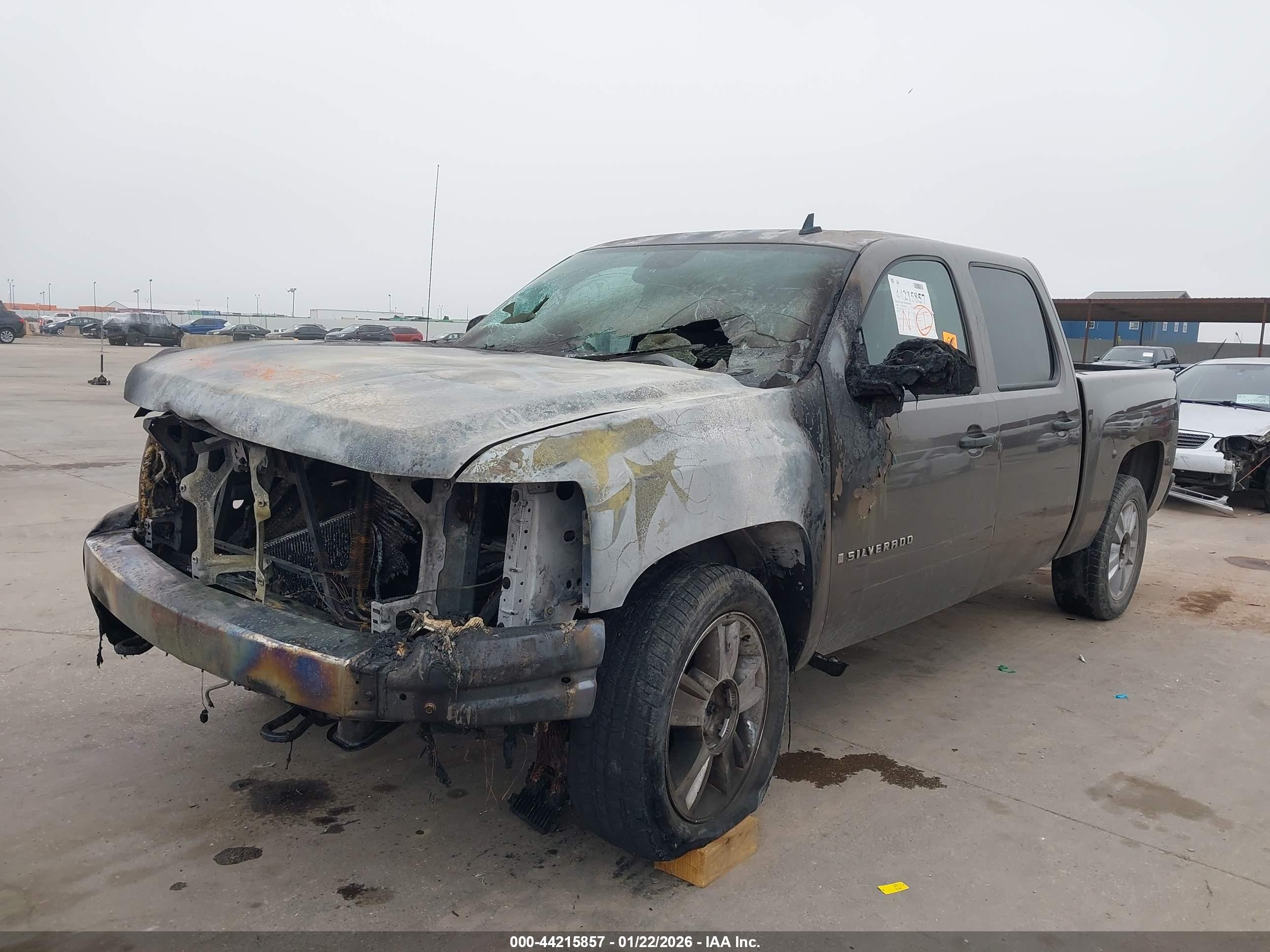 CHEVROLET SILVERADO image 2