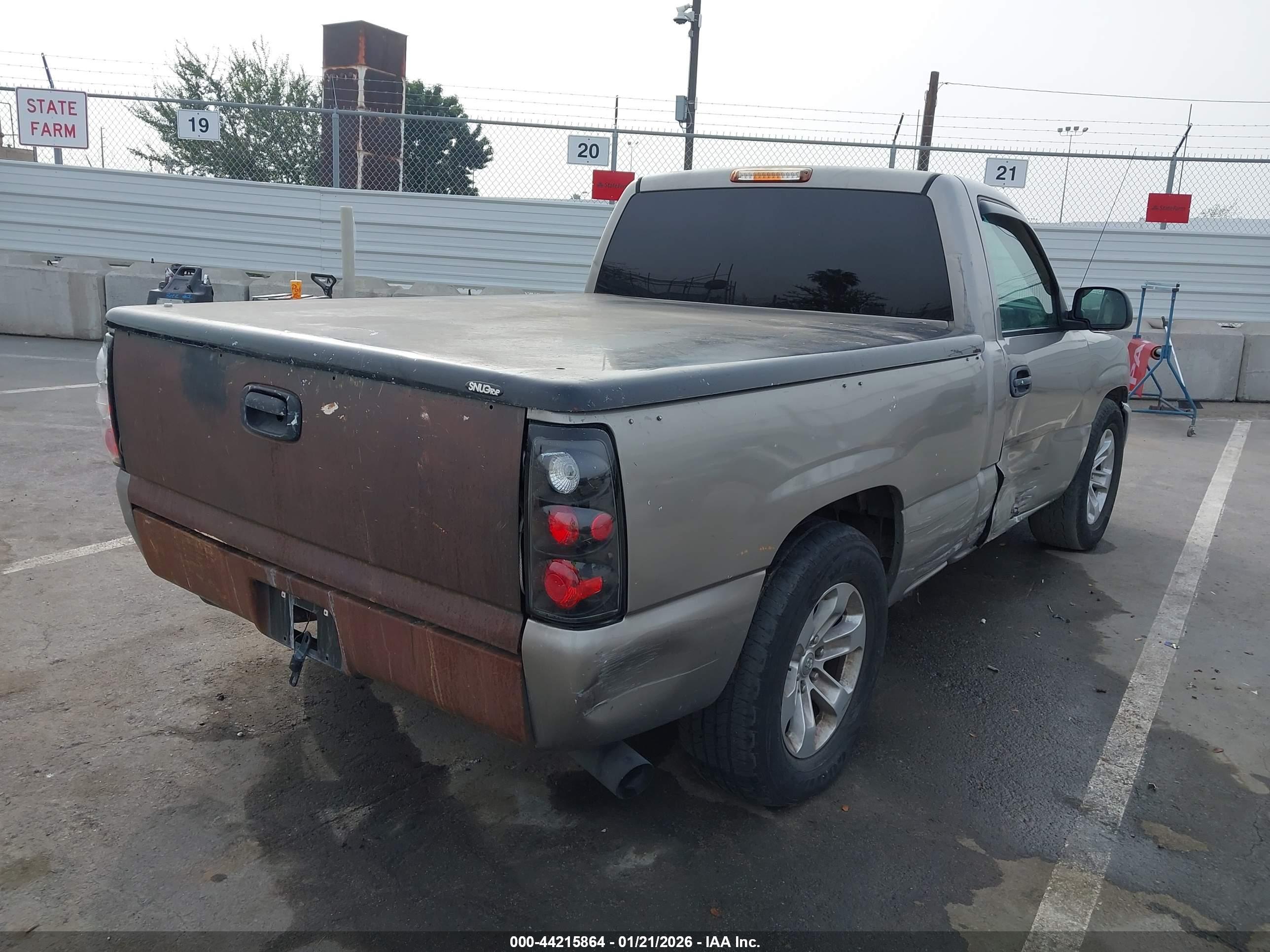 GMC SIERRA image 4