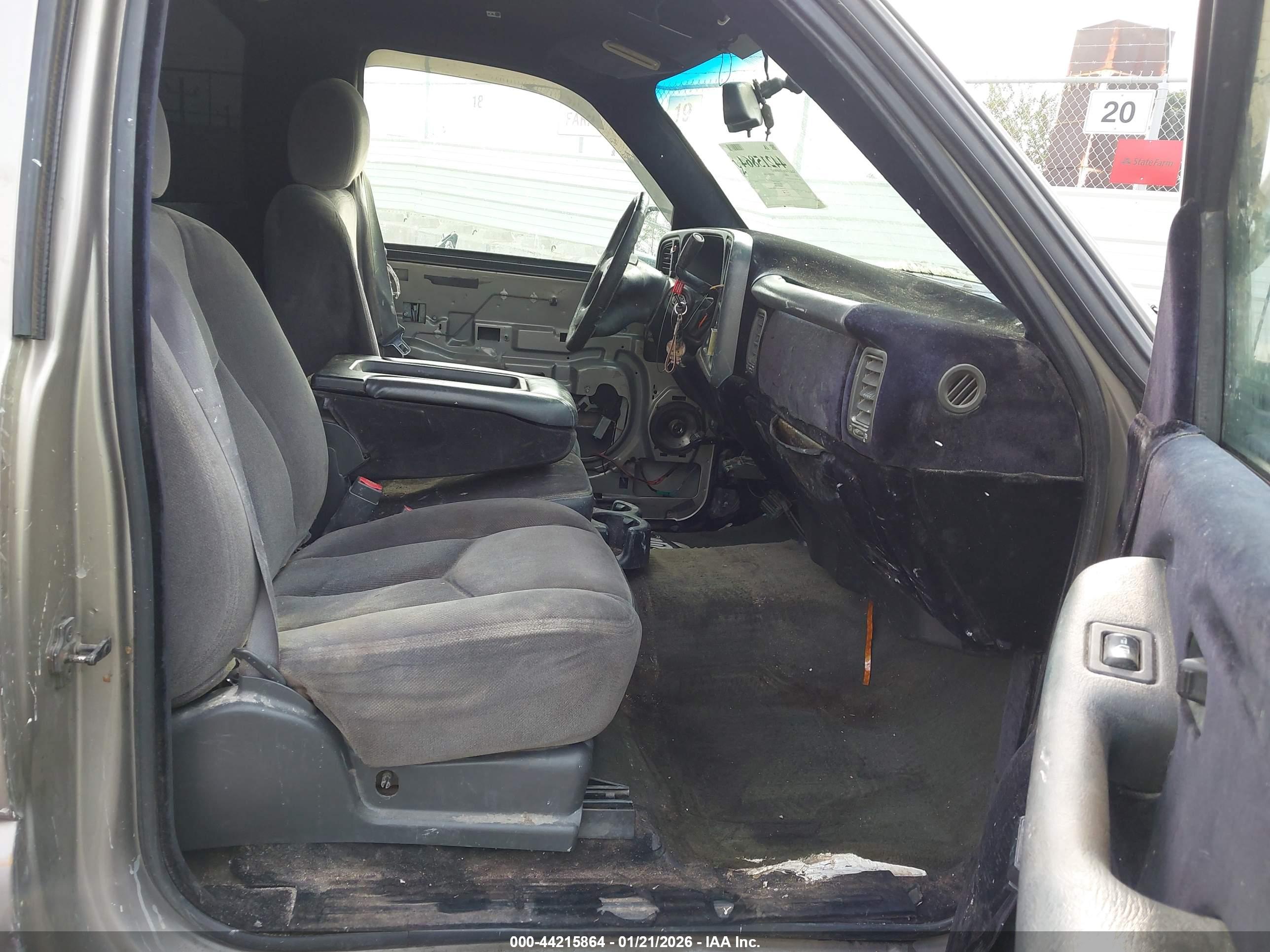 GMC SIERRA image 5