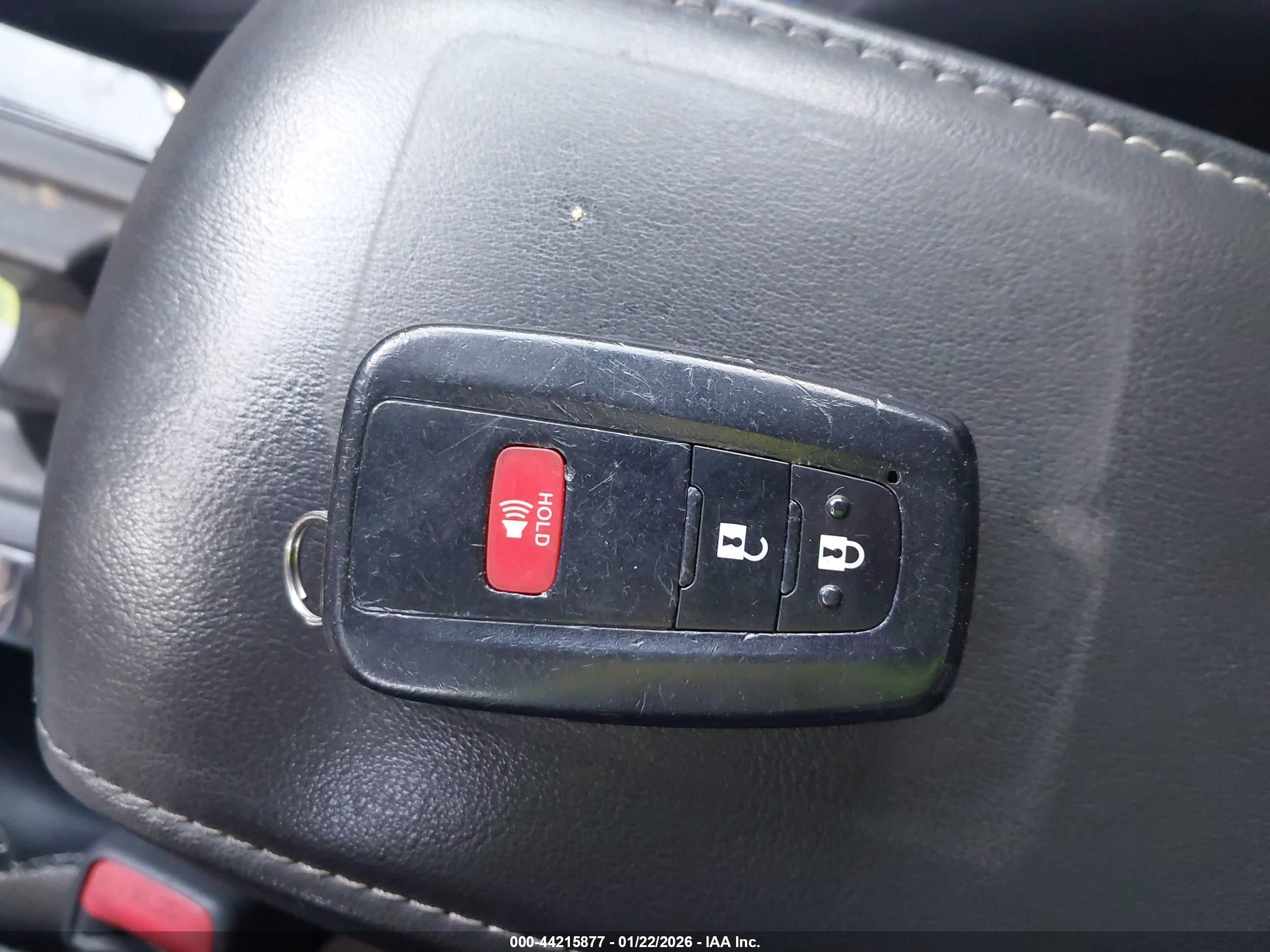 TOYOTA COROLLA image 11