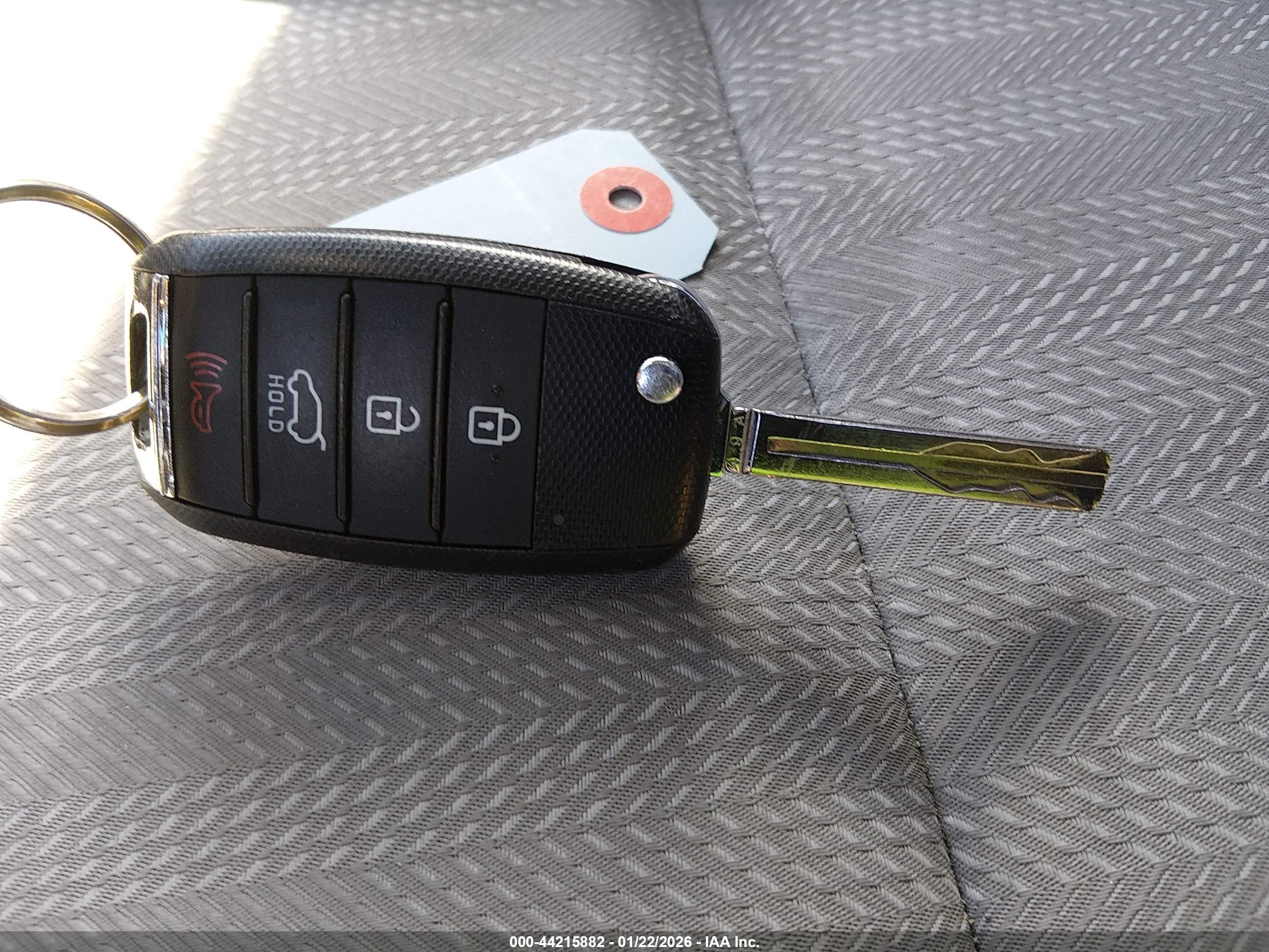 KIA SPORTAGE image 11