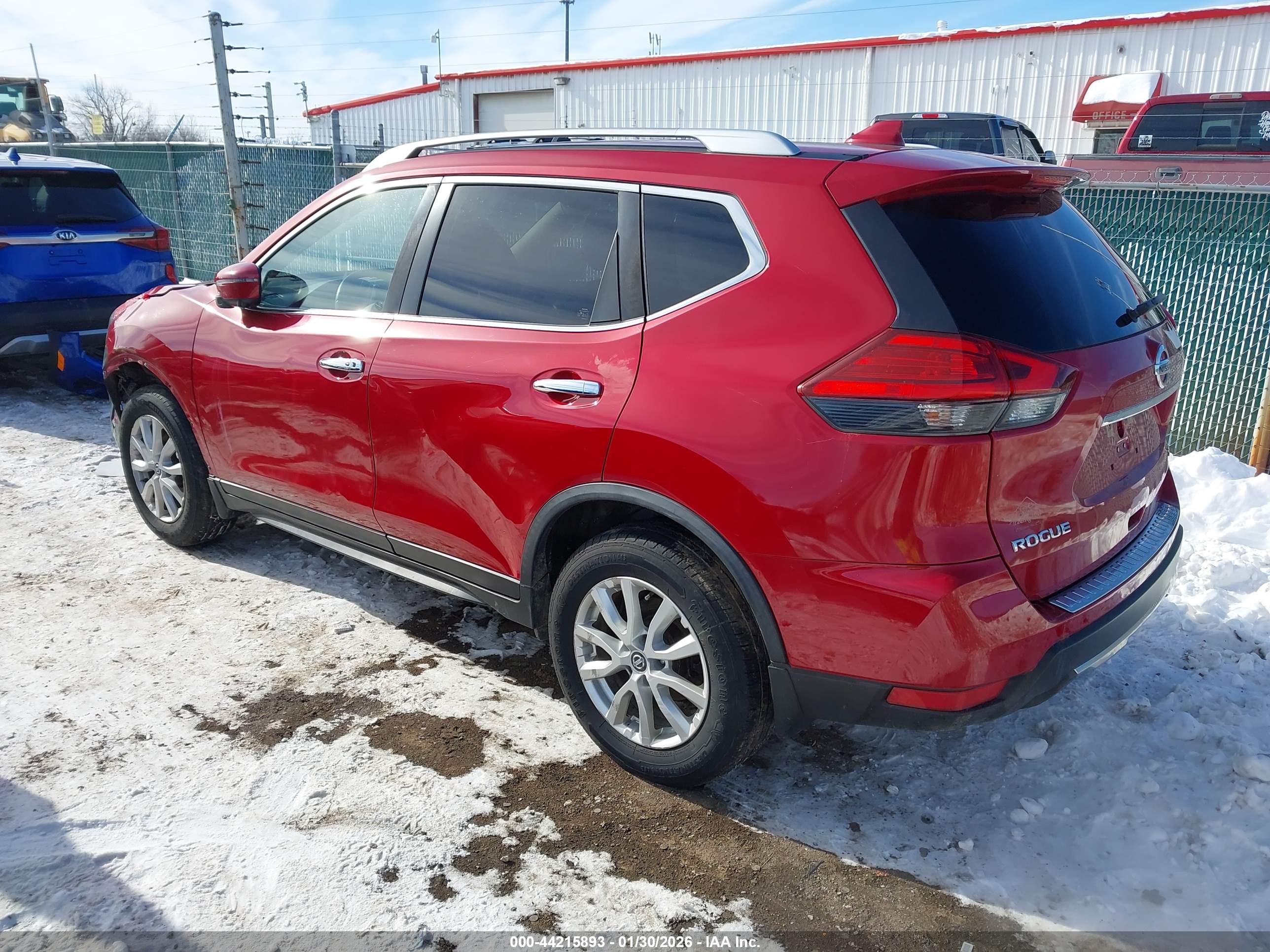 NISSAN ROGUE image 3