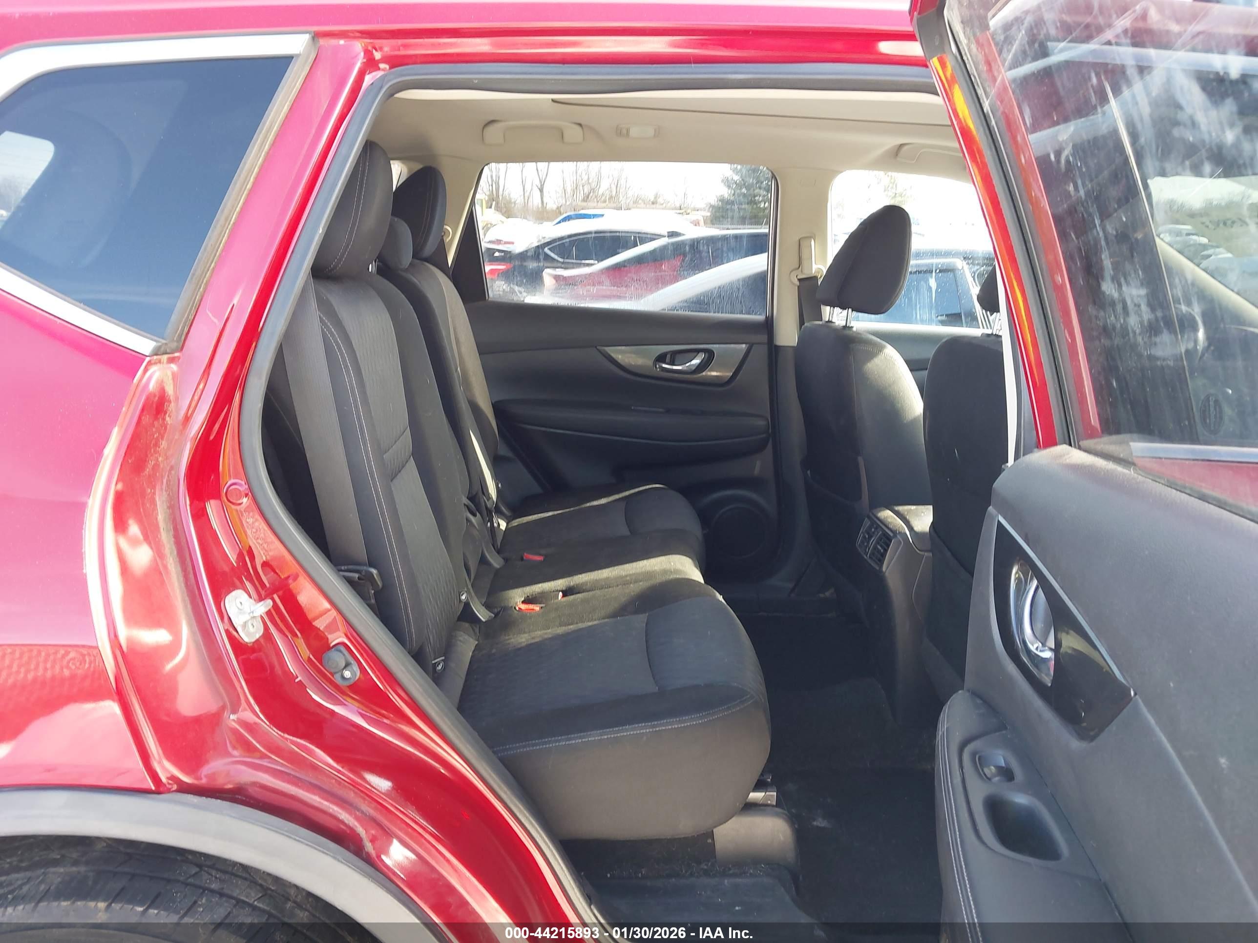 NISSAN ROGUE image 8