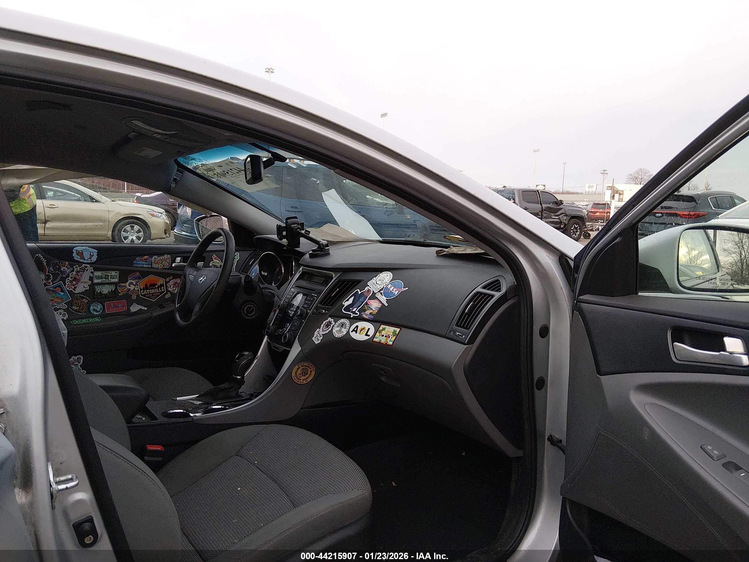 HYUNDAI SONATA image 5