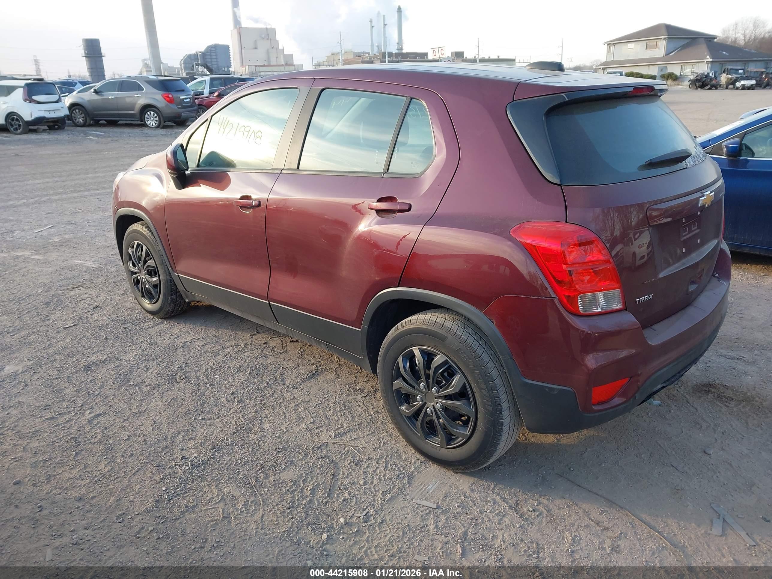 CHEVROLET TRAX image 3