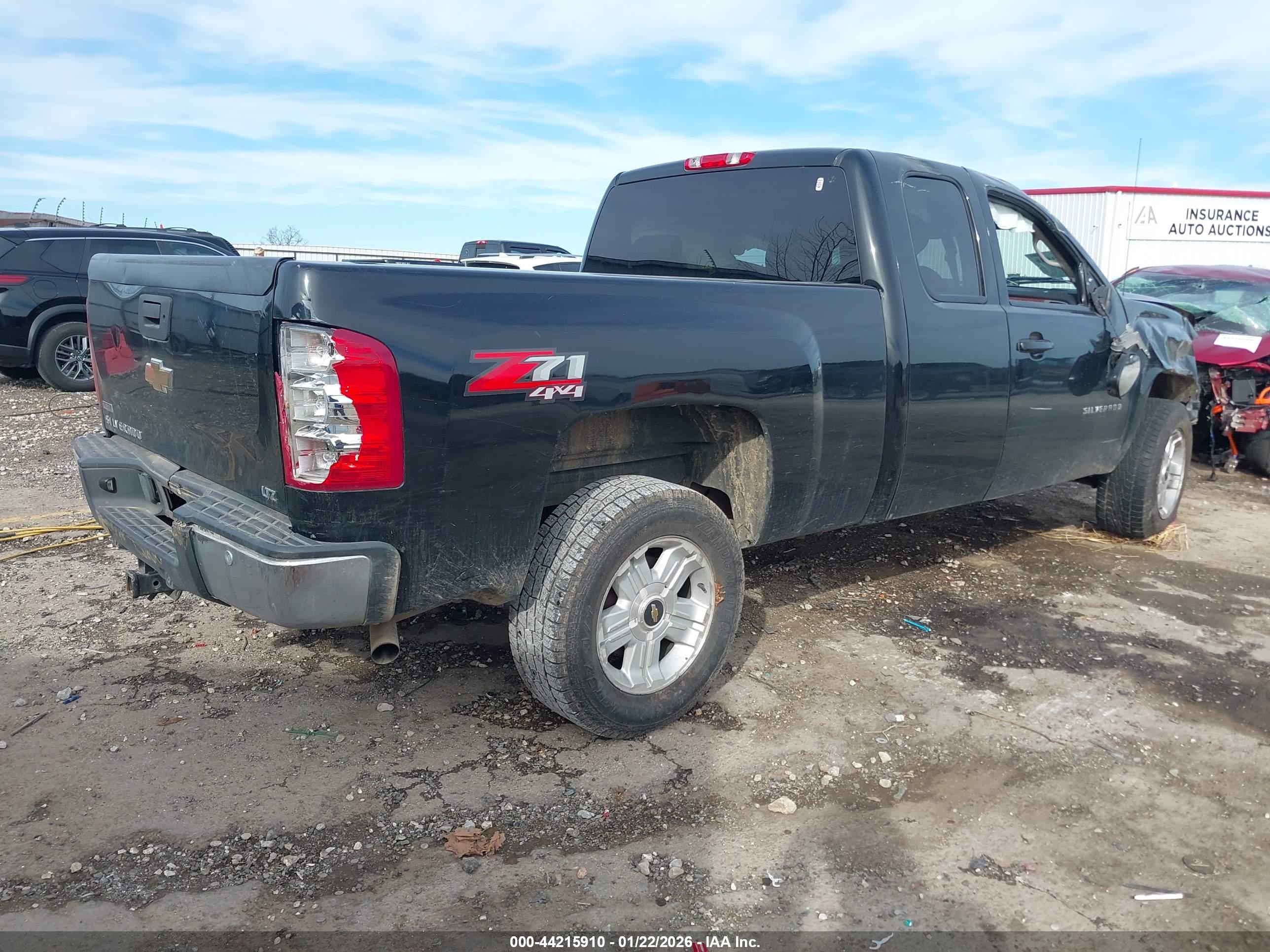 CHEVROLET SILVERADO image 4