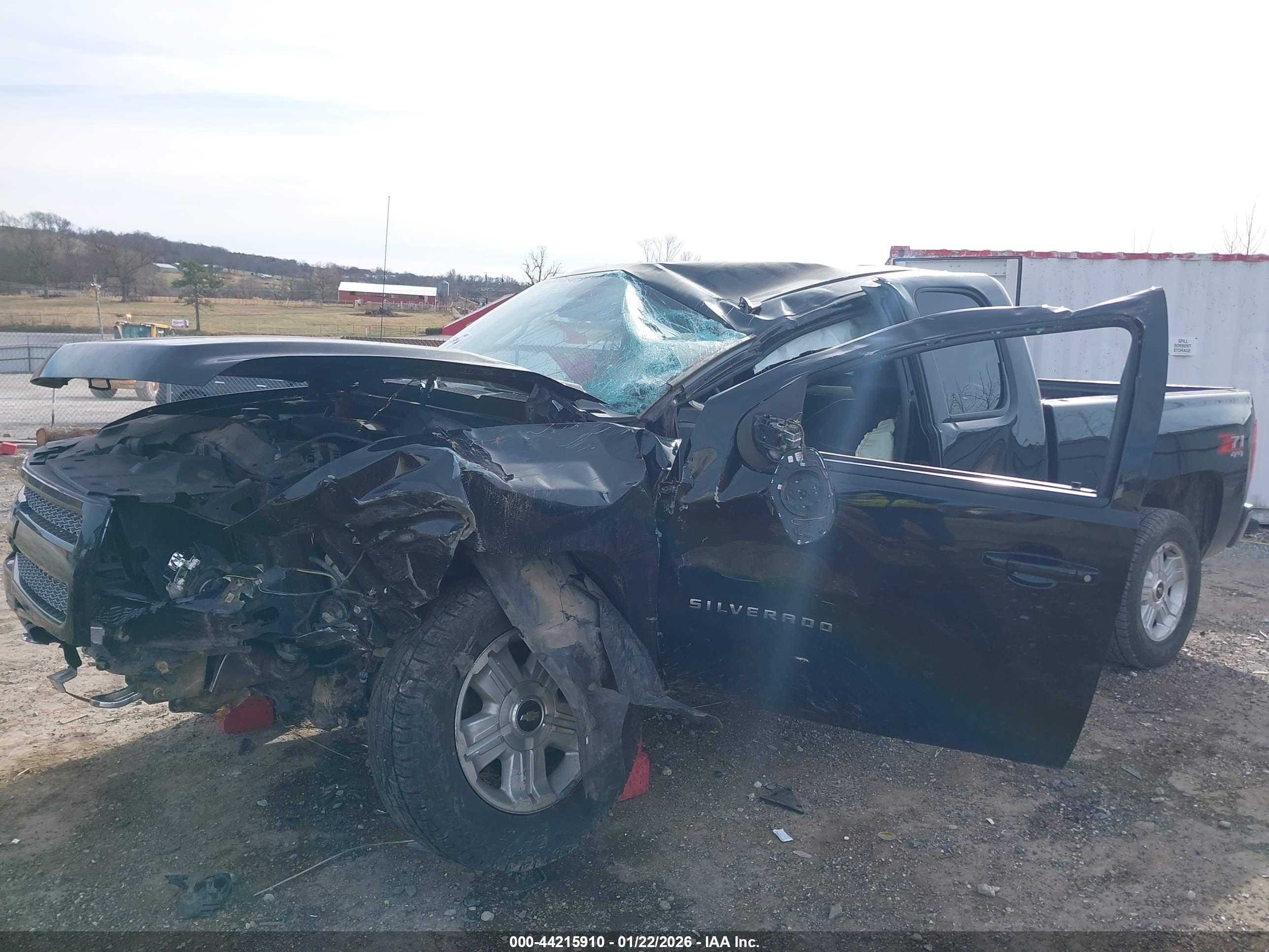 CHEVROLET SILVERADO image 6