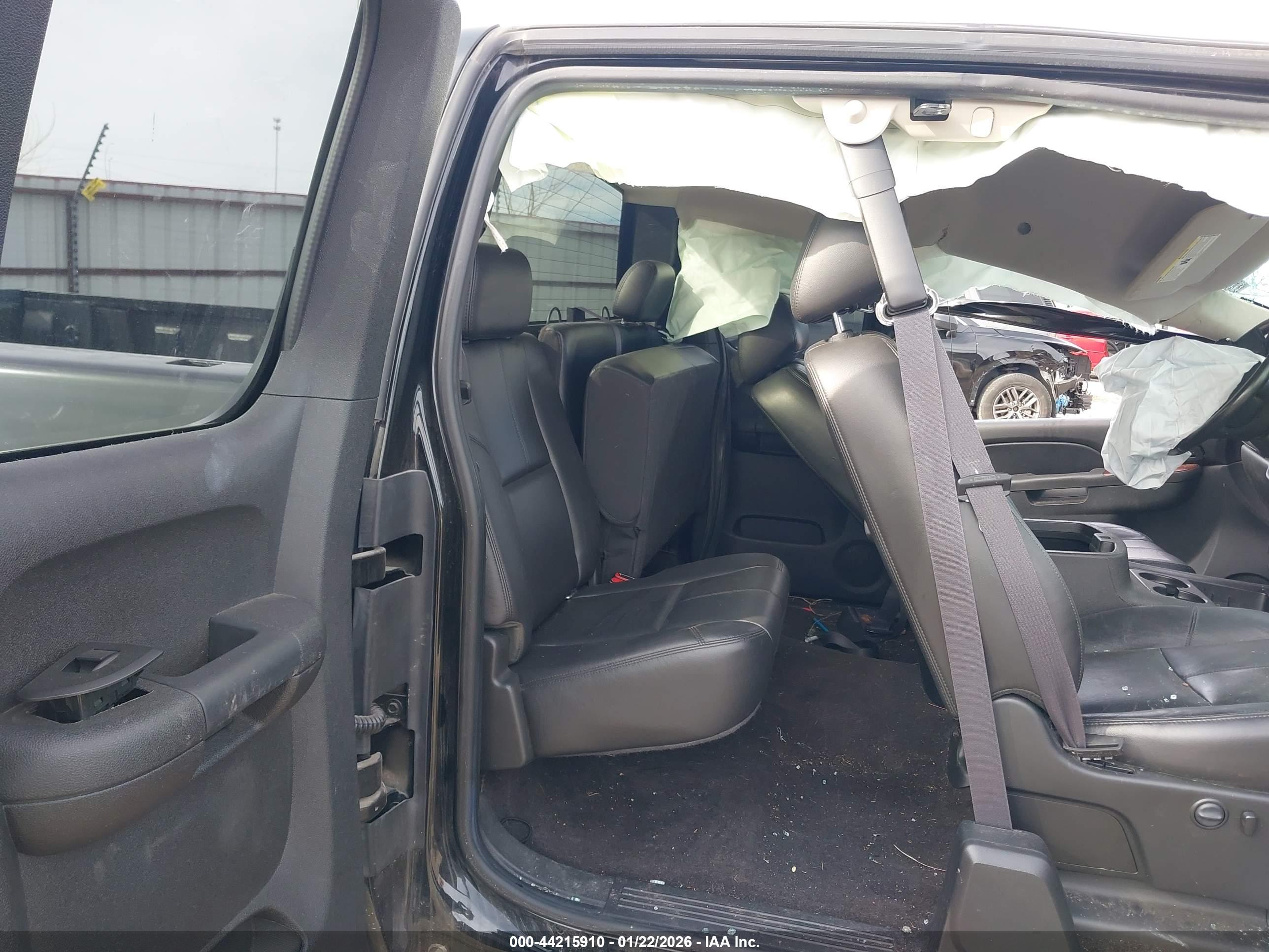 CHEVROLET SILVERADO image 8