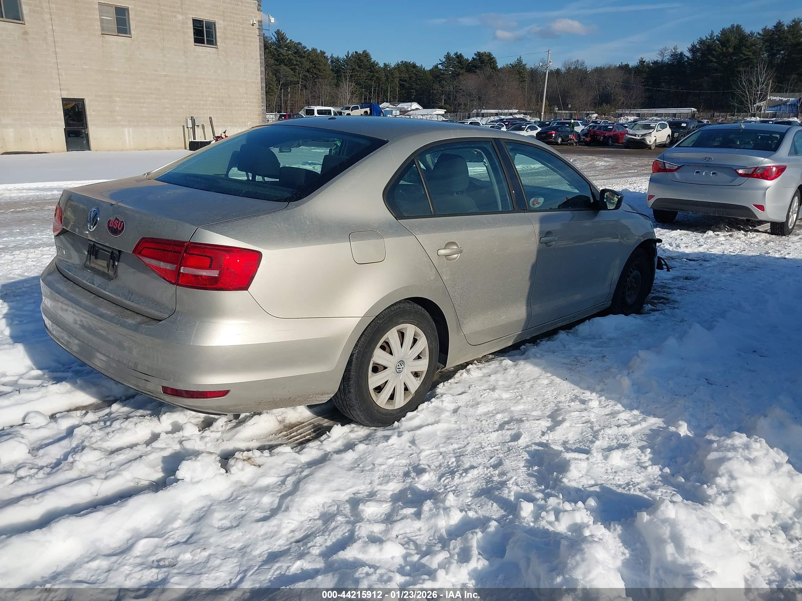 VOLKSWAGEN JETTA image 4