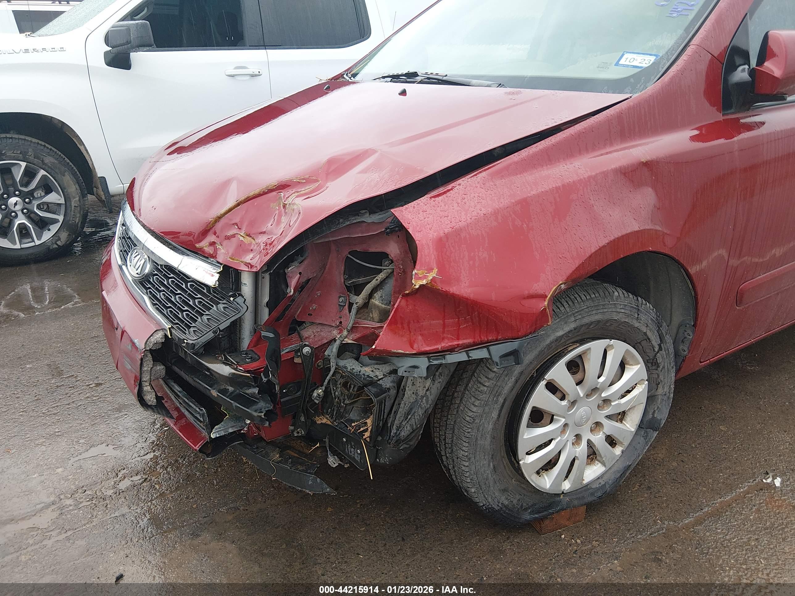 KIA SEDONA image 6