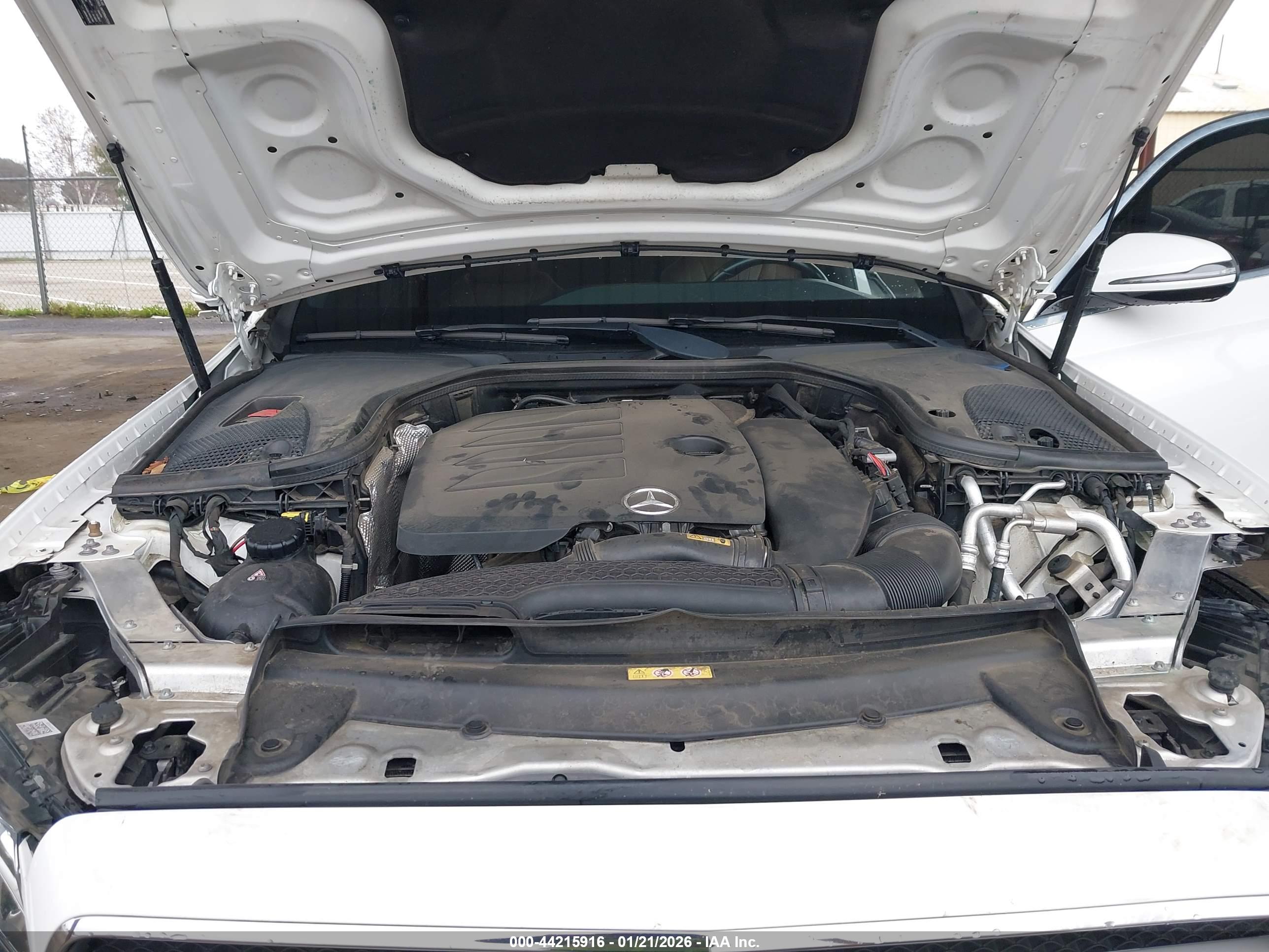 MERCEDES-BENZ E image 10