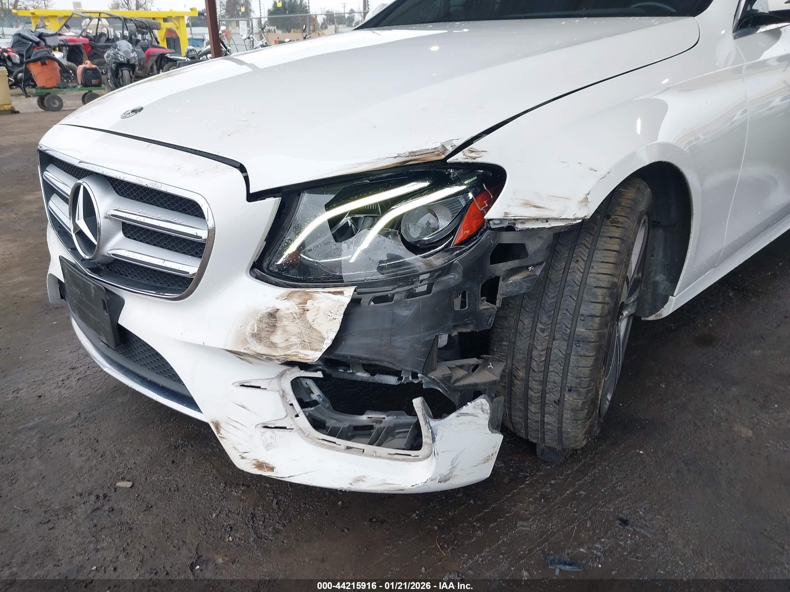 MERCEDES-BENZ E image 6