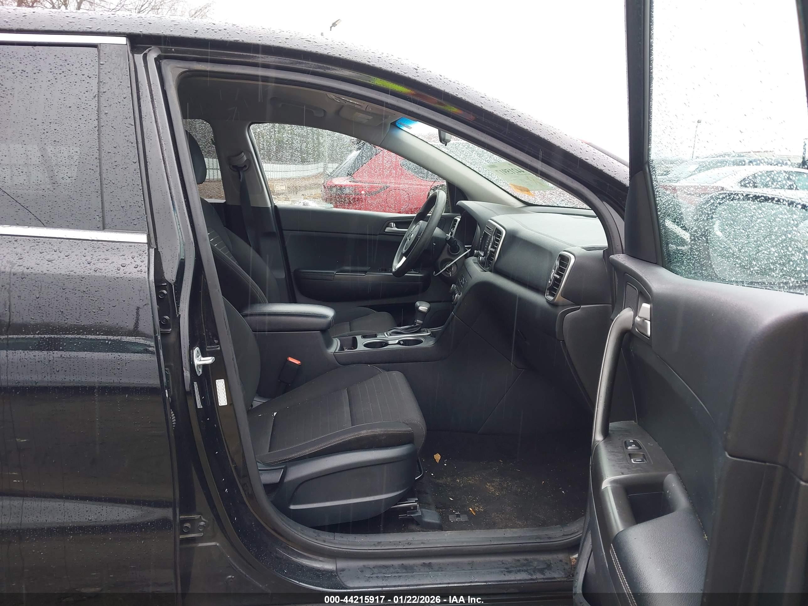 KIA SPORTAGE image 5