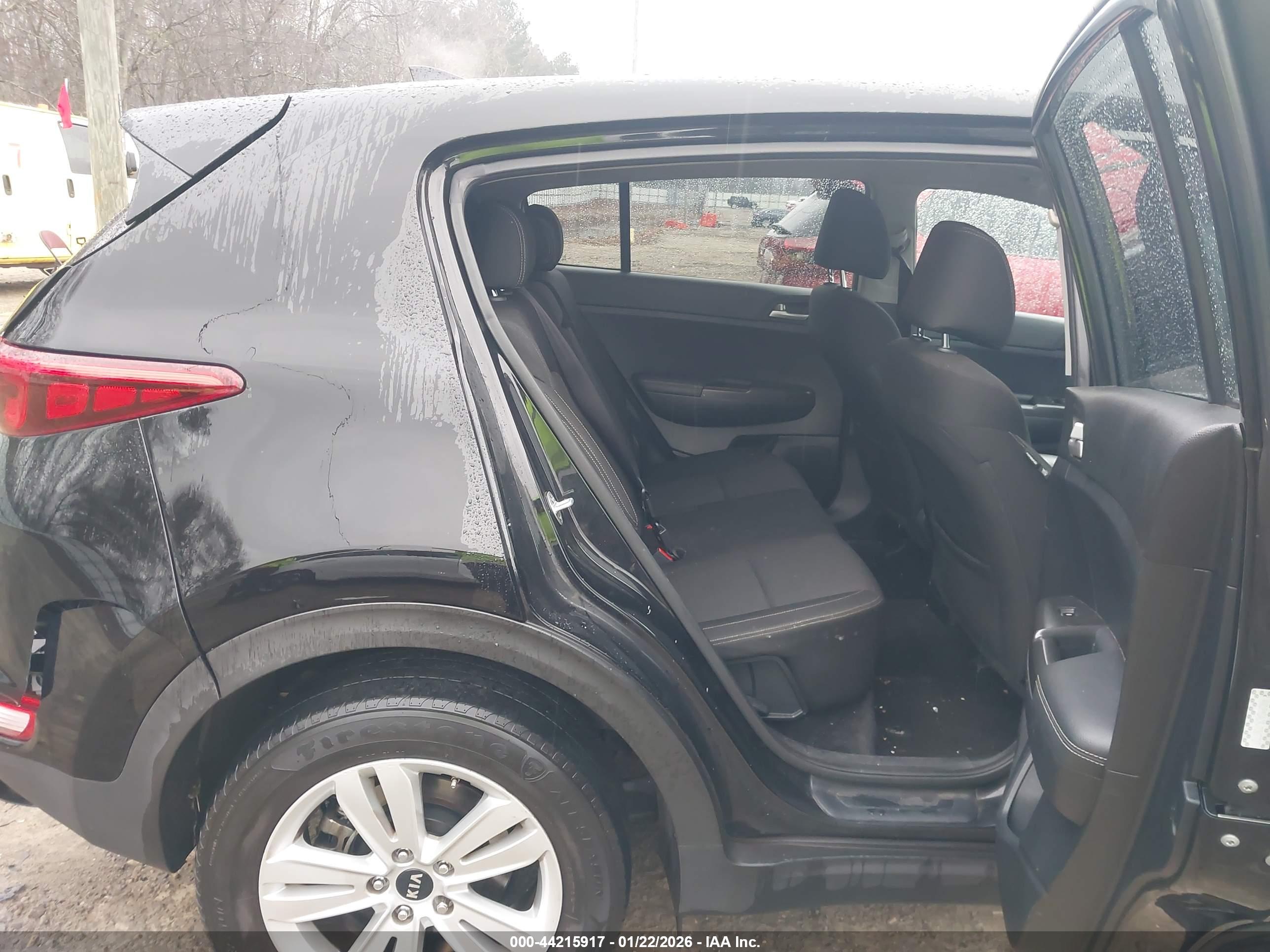 KIA SPORTAGE image 8