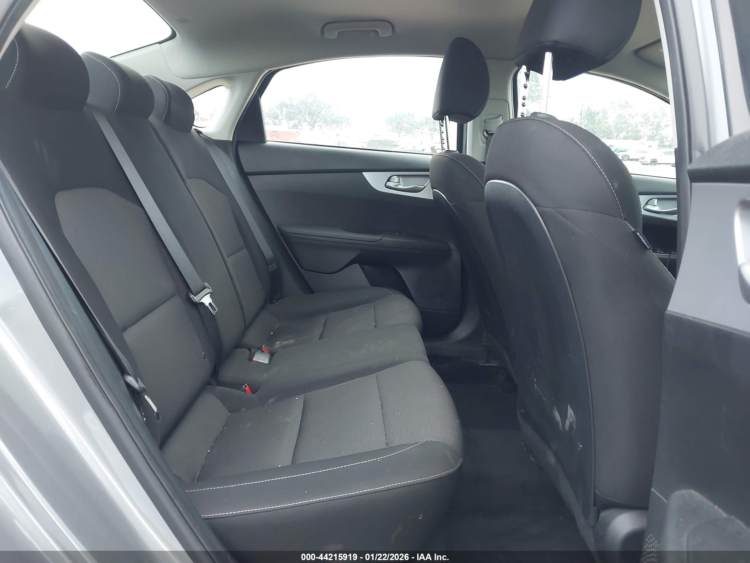 KIA FORTE image 8