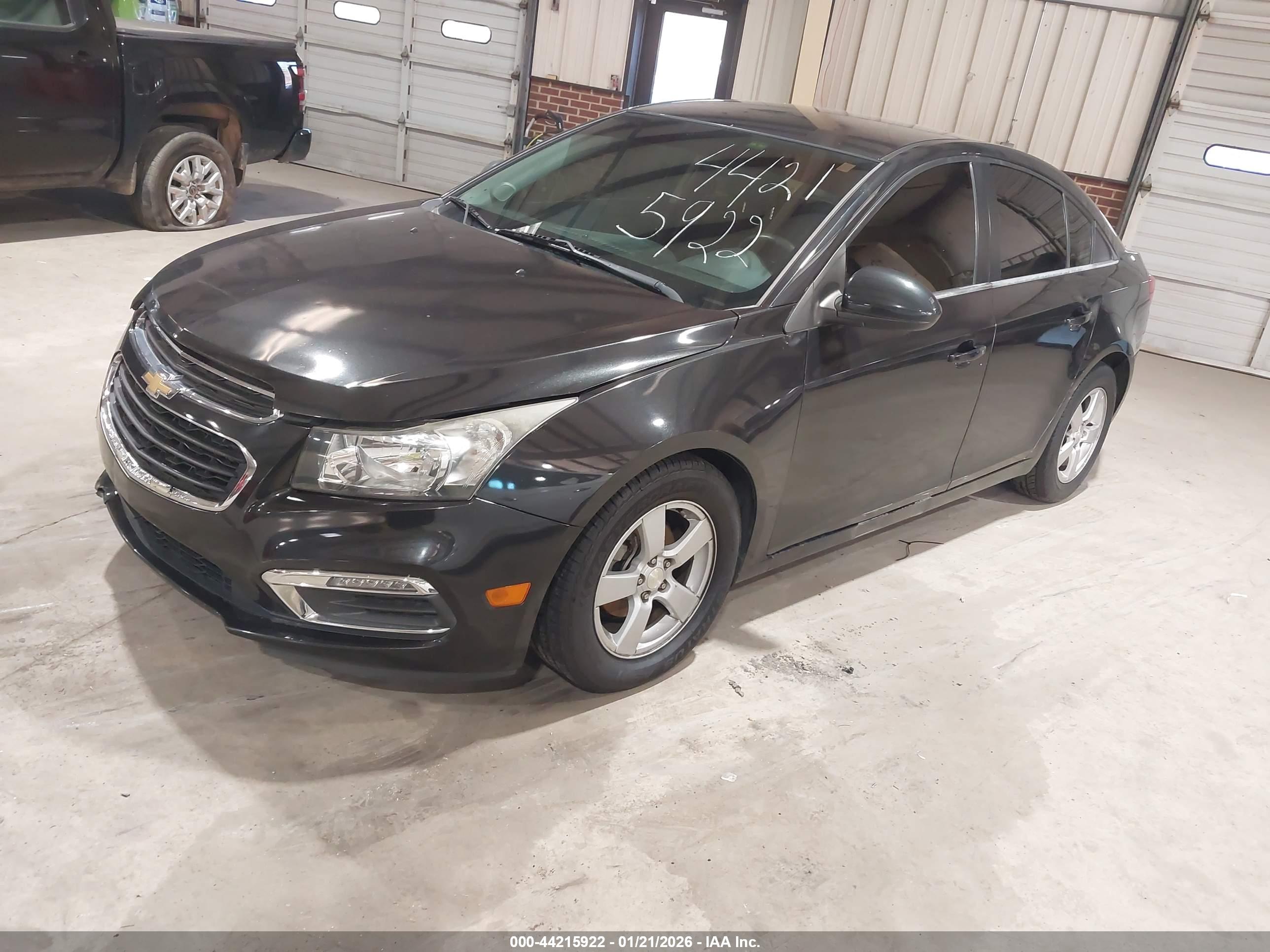 CHEVROLET CRUZE image 2