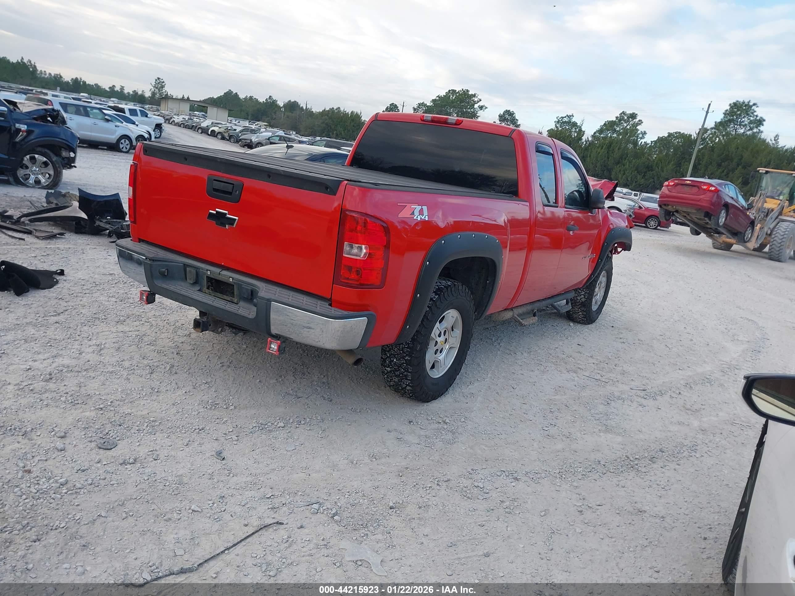 CHEVROLET SILVERADO image 4