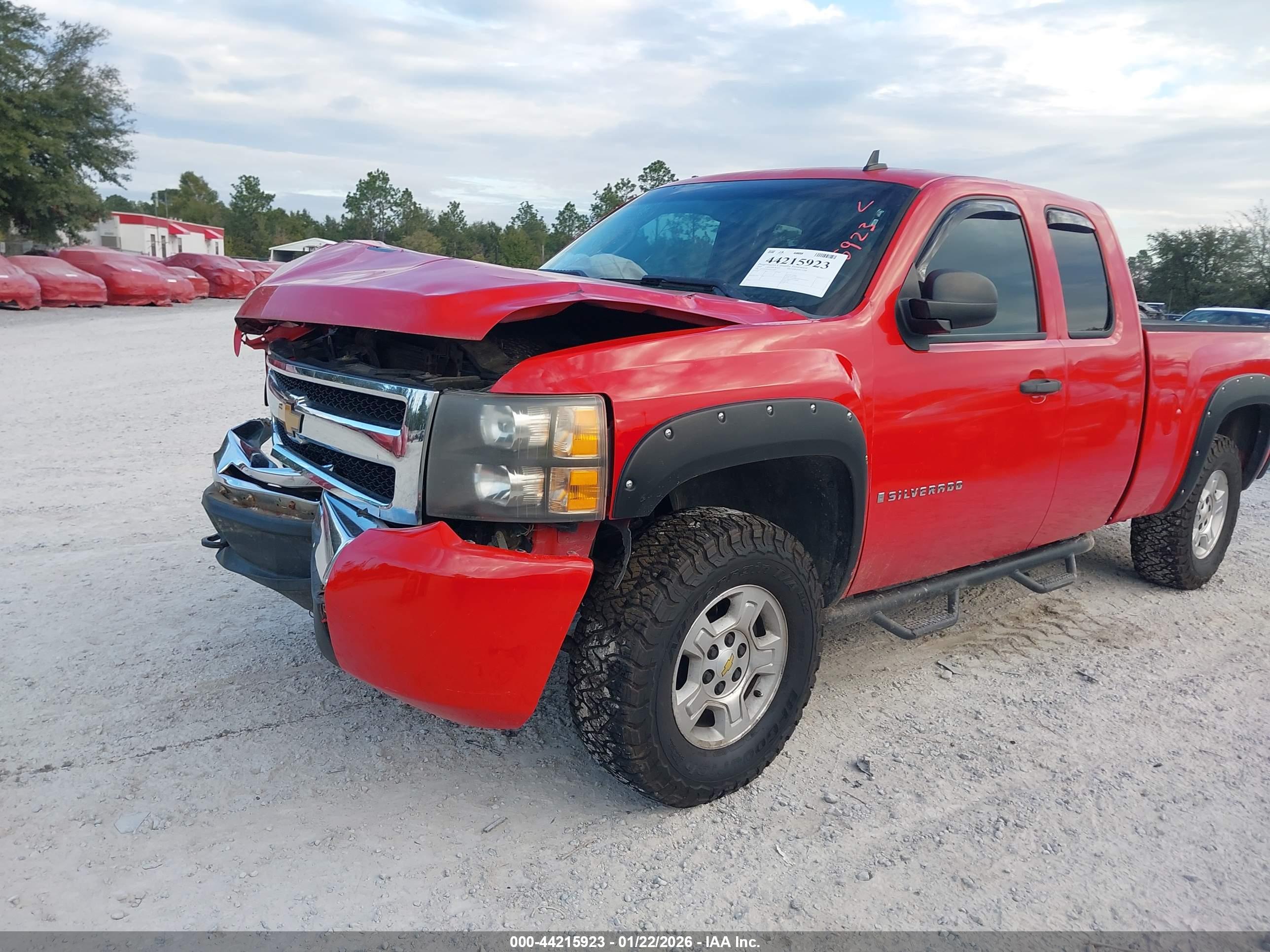 CHEVROLET SILVERADO image 6