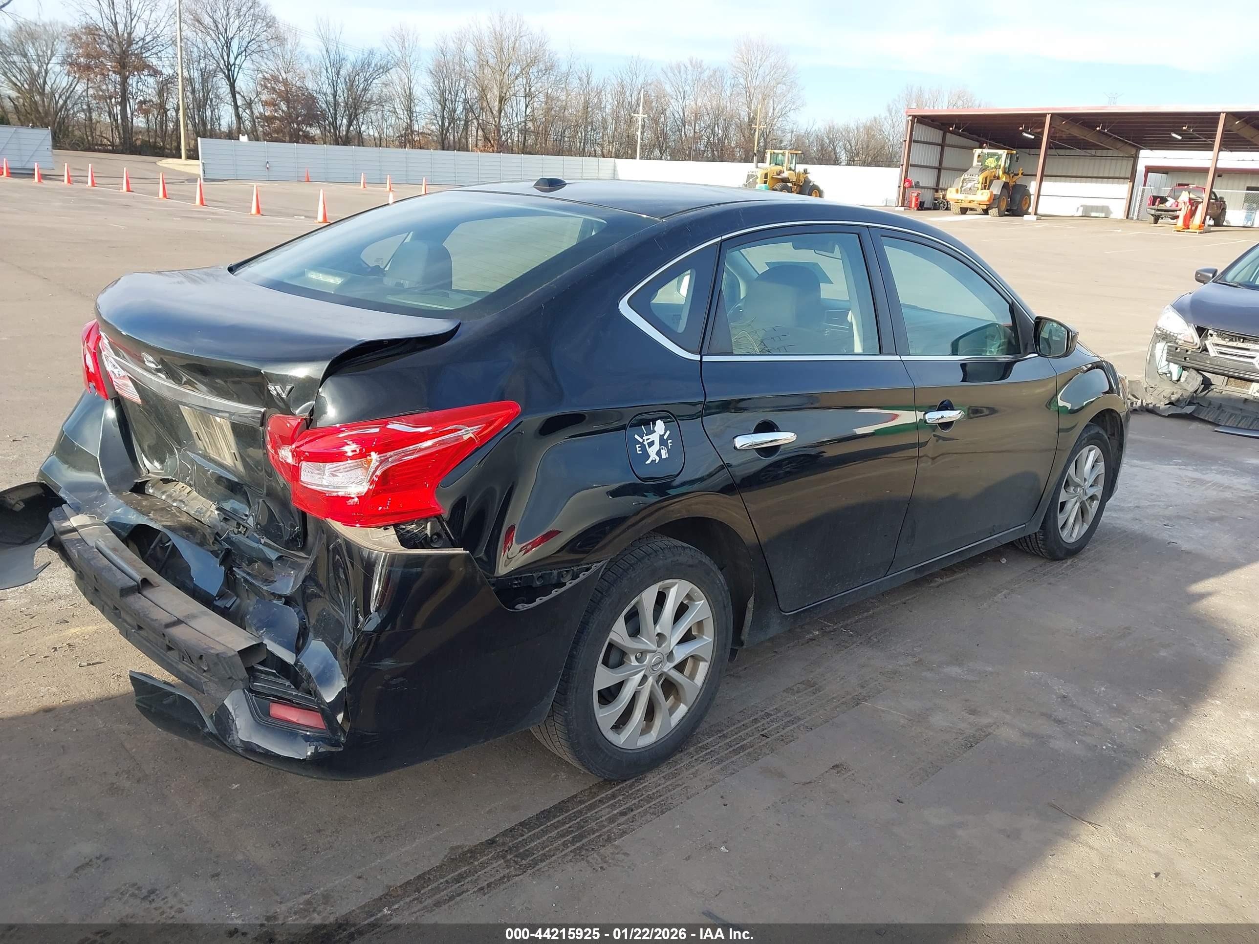 NISSAN SENTRA image 4