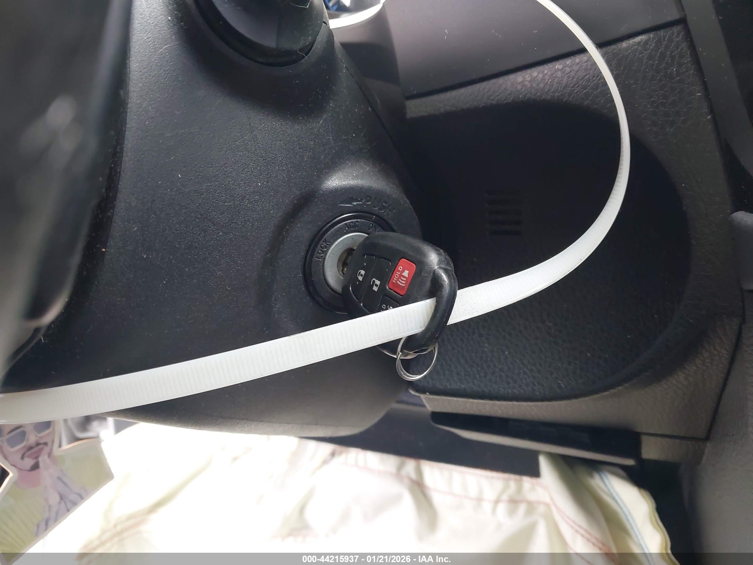 TOYOTA COROLLA image 11