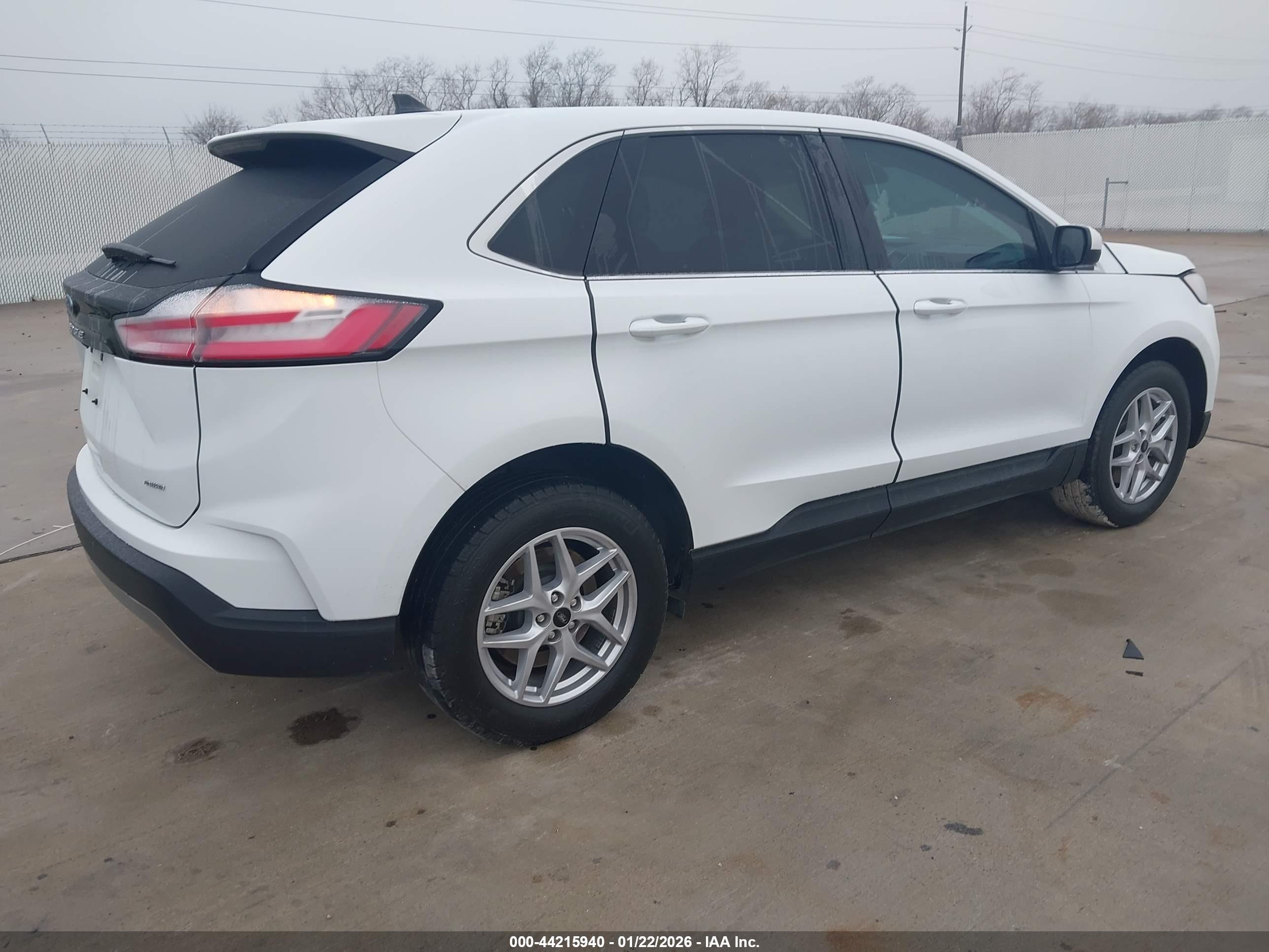 FORD EDGE image 4