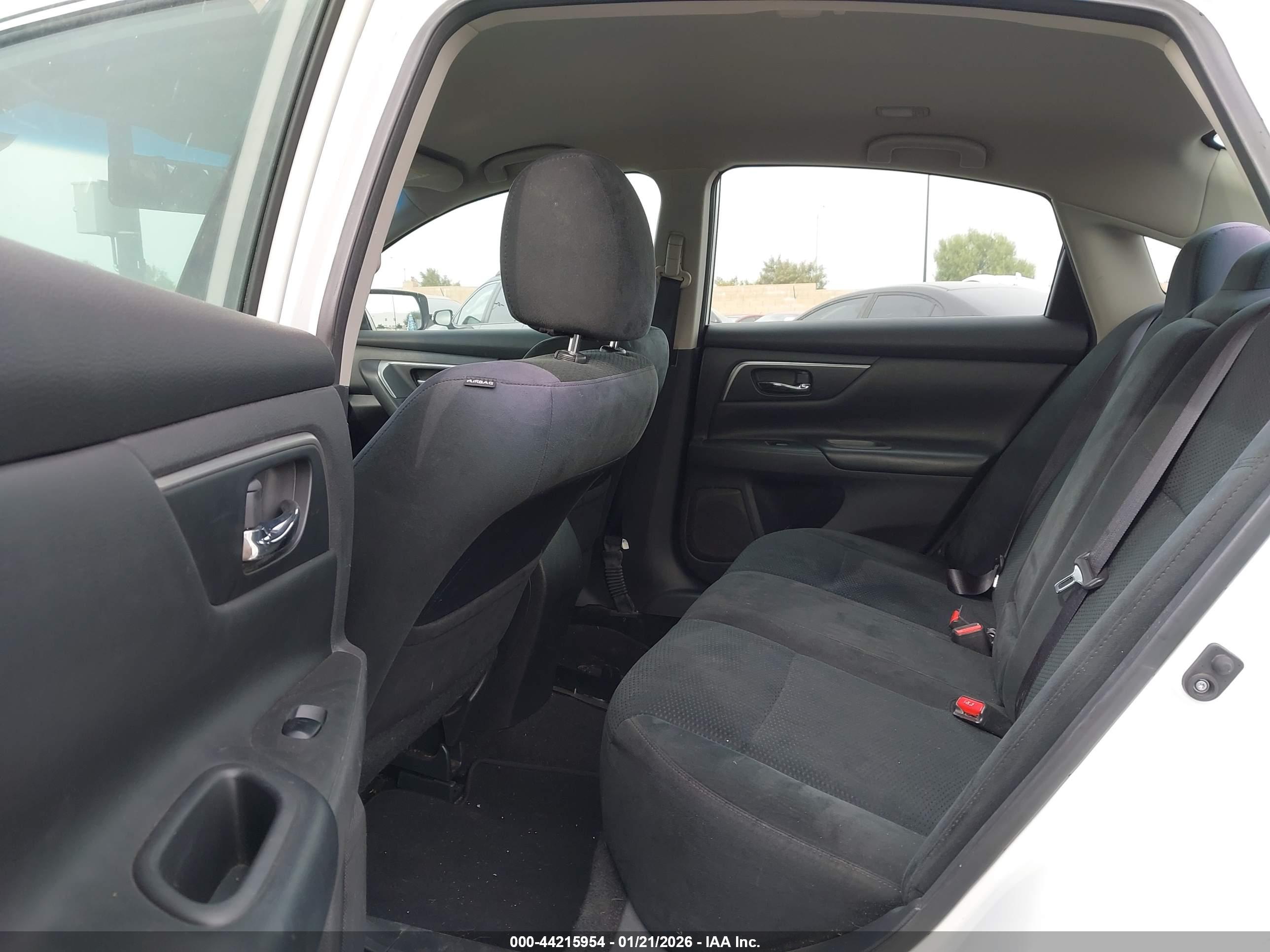 NISSAN ALTIMA image 8