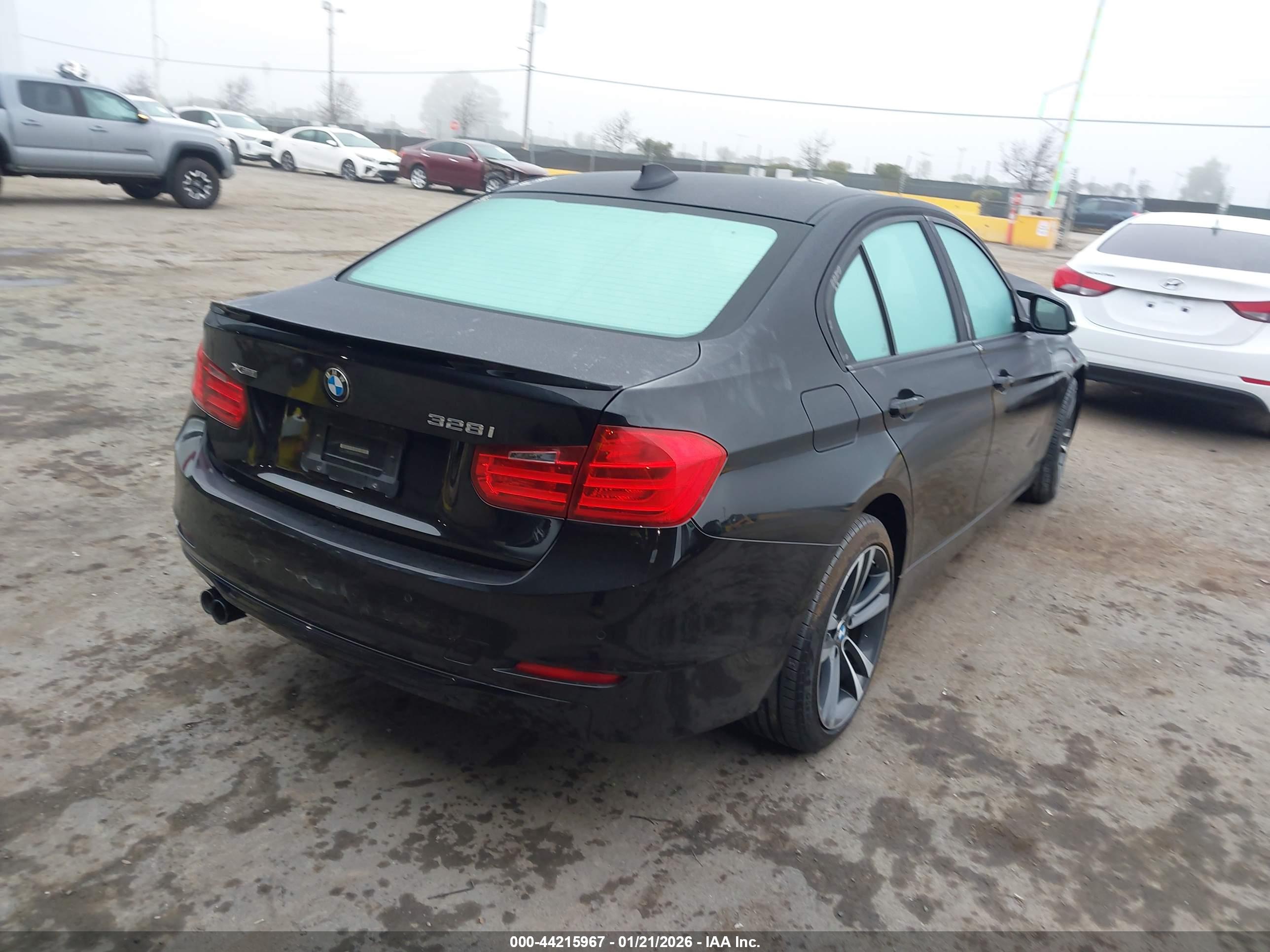 BMW 328I image 4